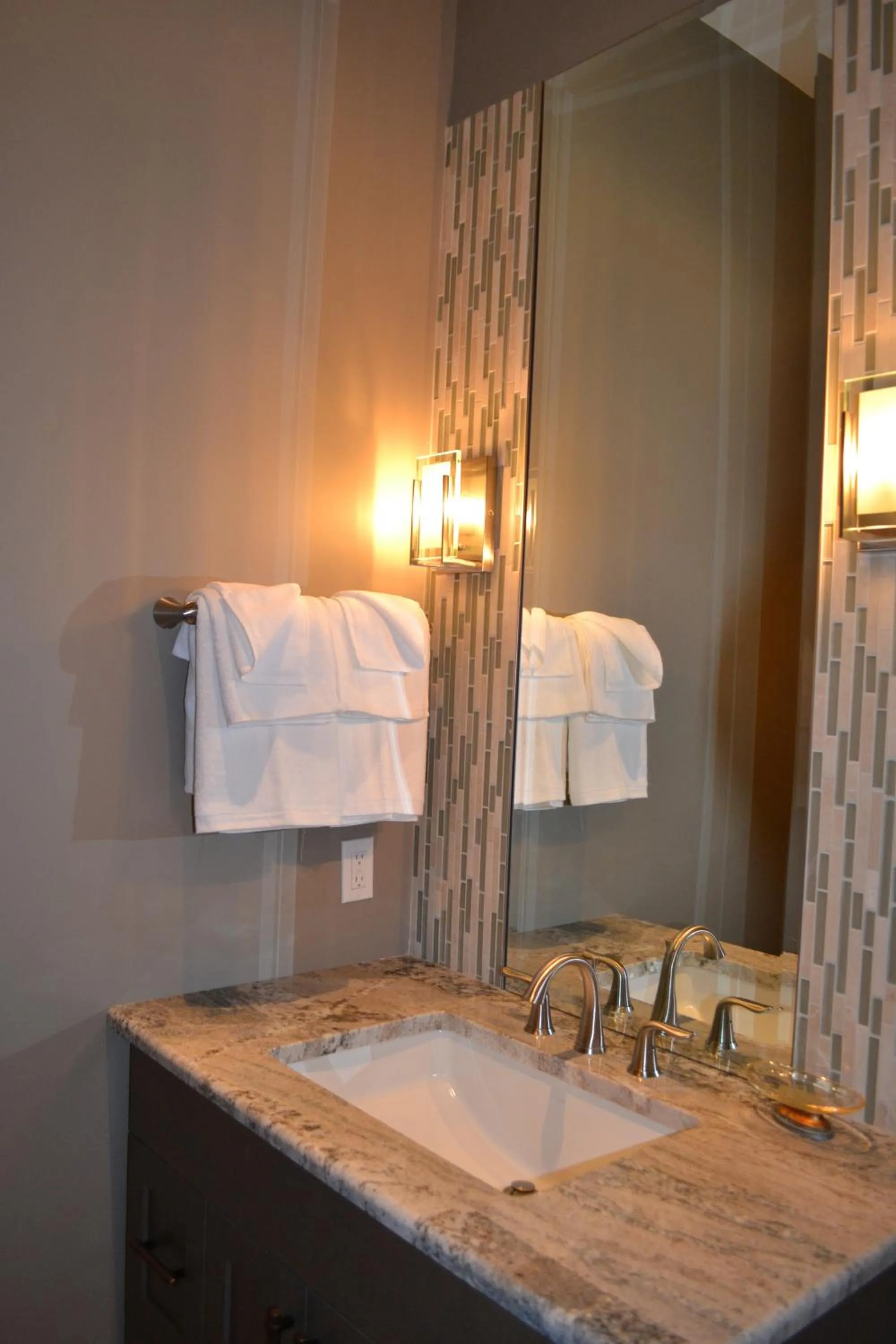 Bathroom in Radium Elk Park B & B