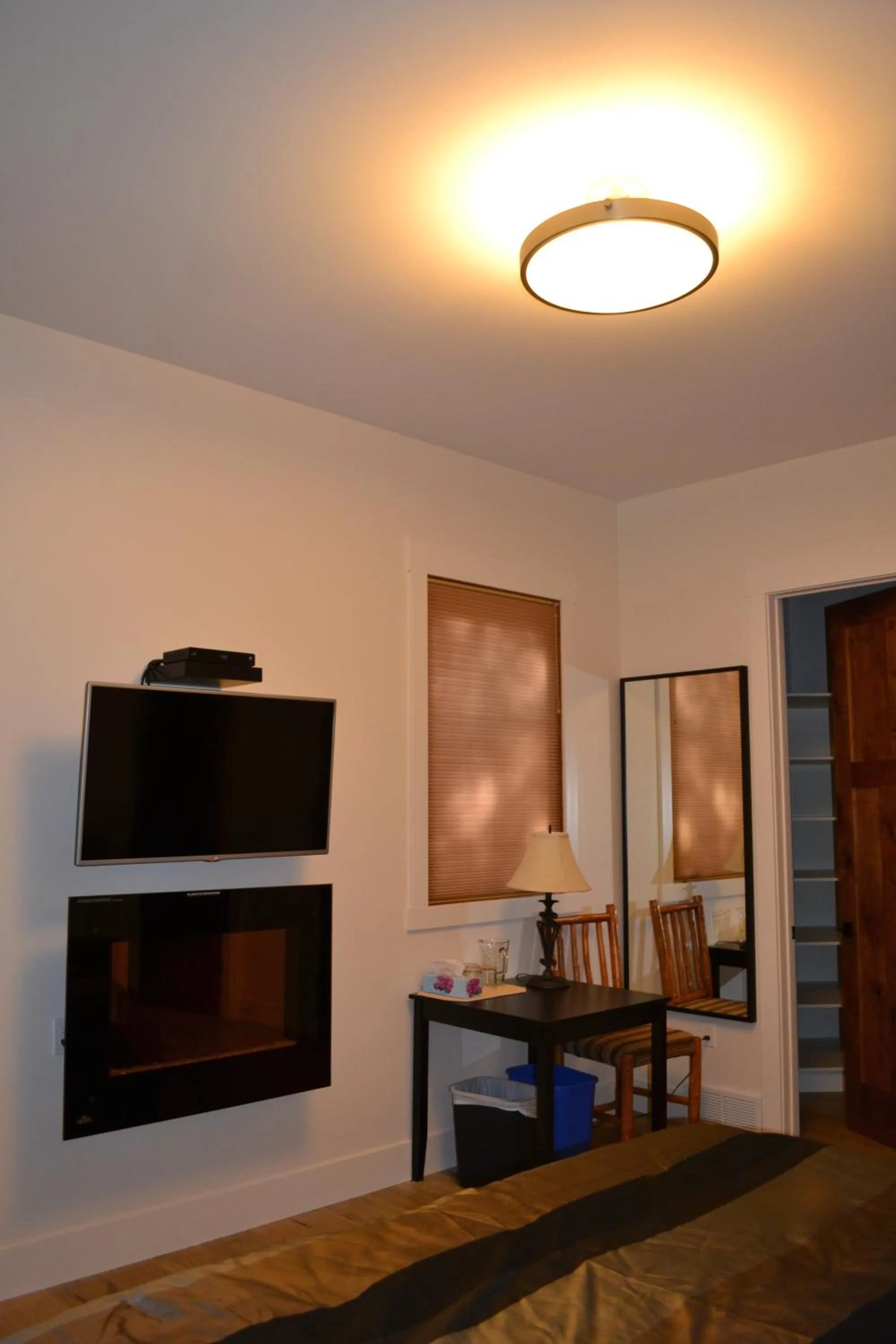 TV and multimedia in Radium Elk Park B & B