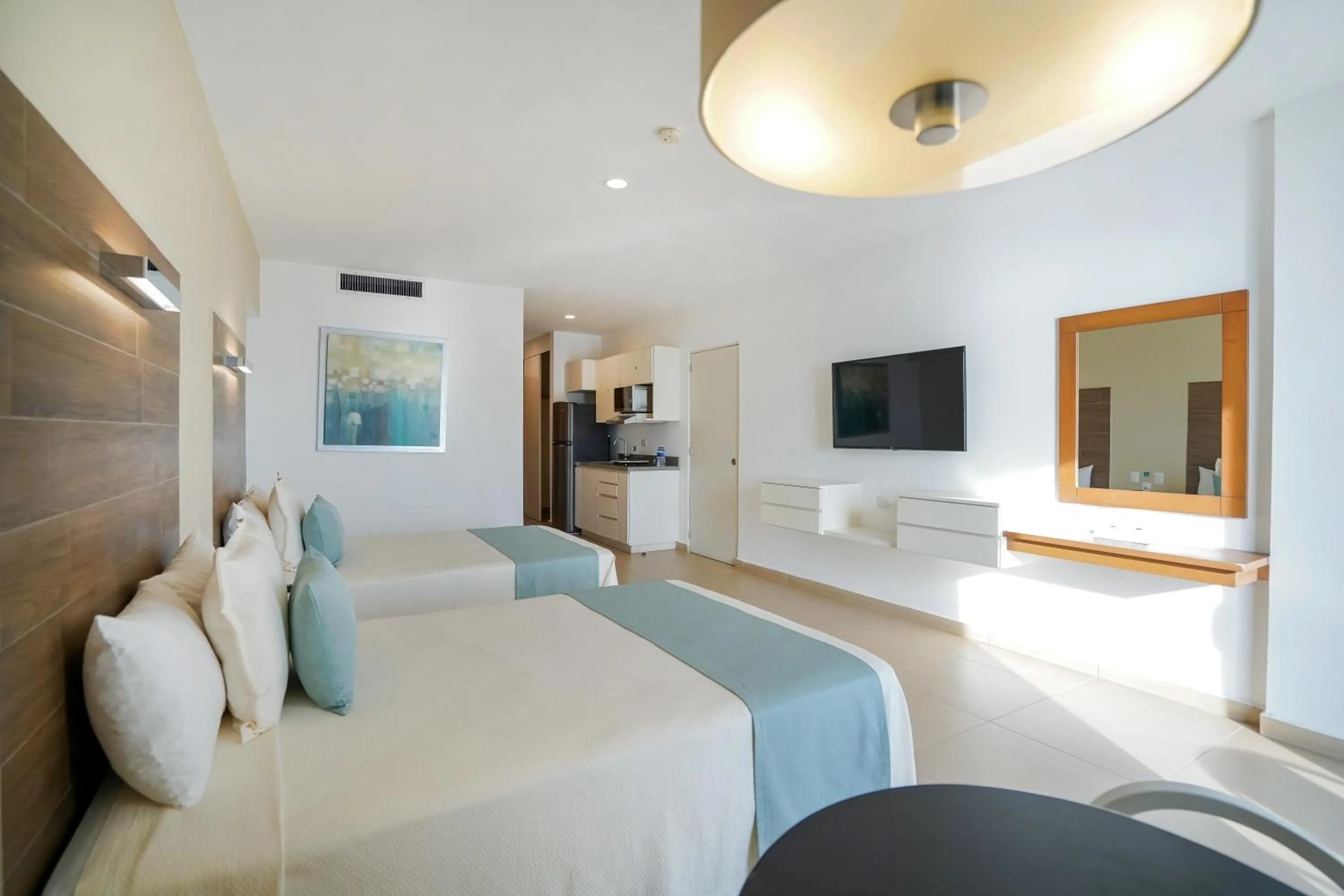 Photo of the whole room, Bed in Pacific Palace Beach Tower Hotel