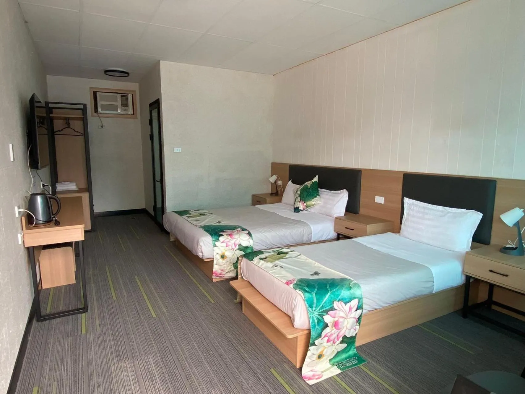 Bedroom, Bed in Jasper Motor Inn