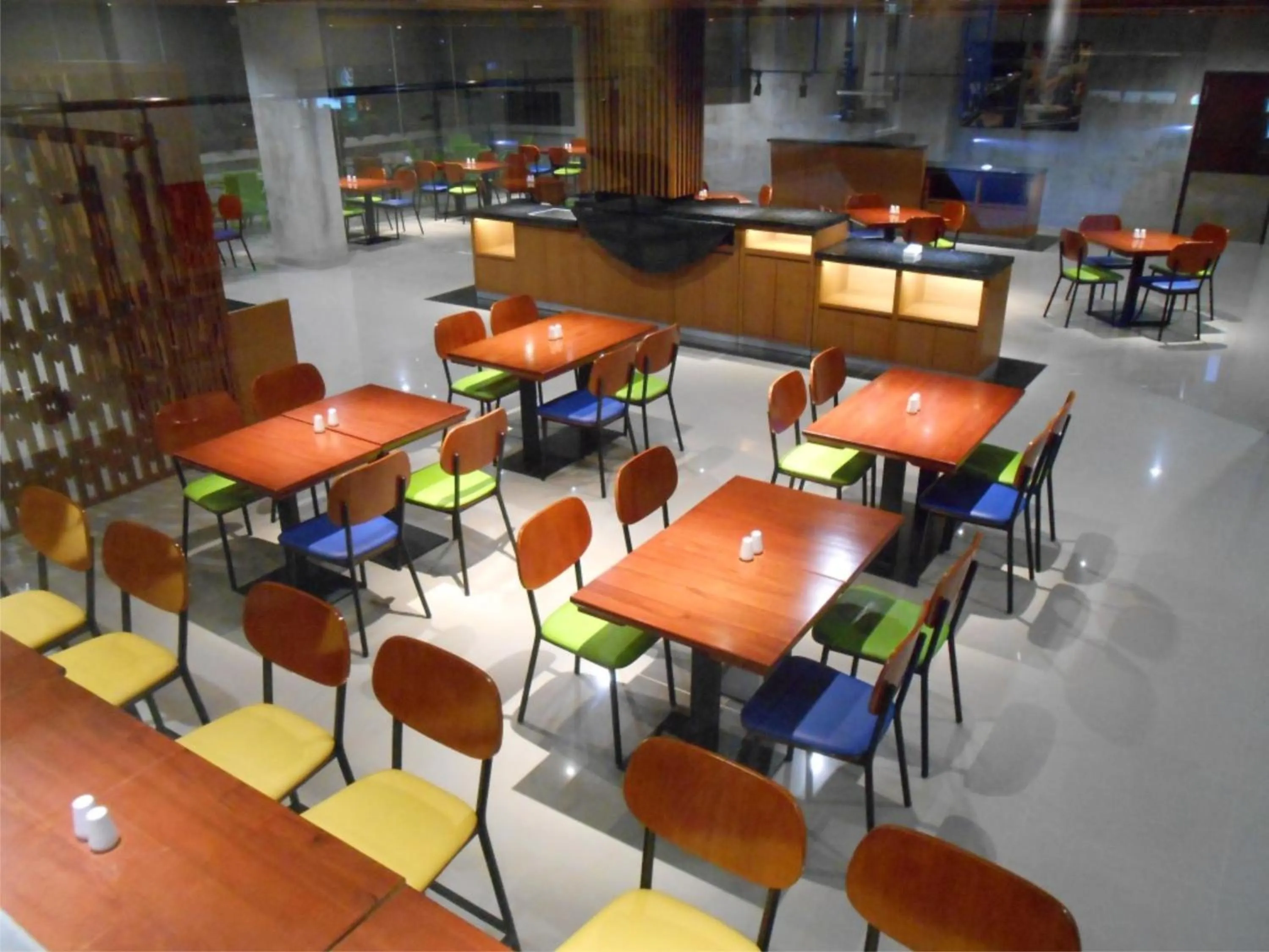 Restaurant/places to eat in PrimeBiz Tegal