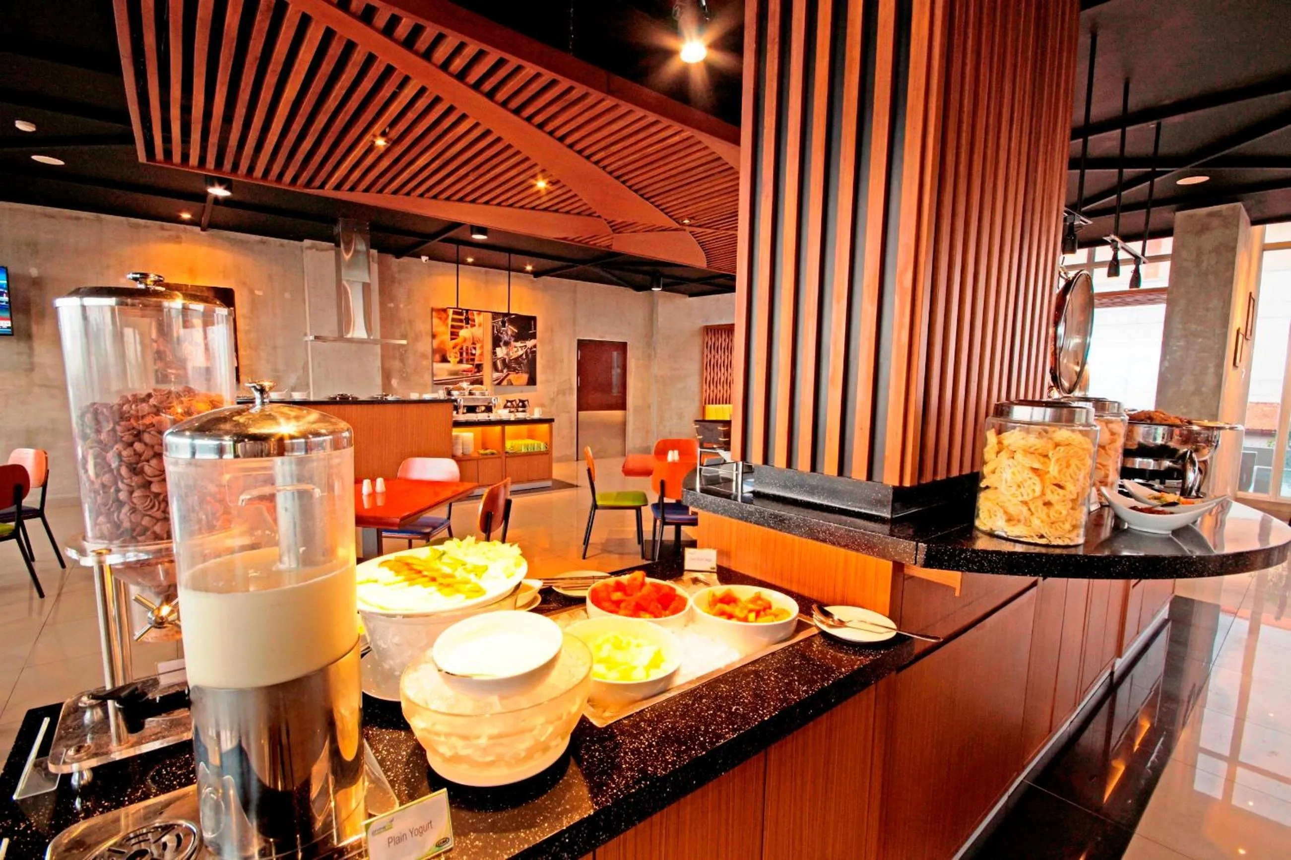 Restaurant/places to eat in PrimeBiz Tegal