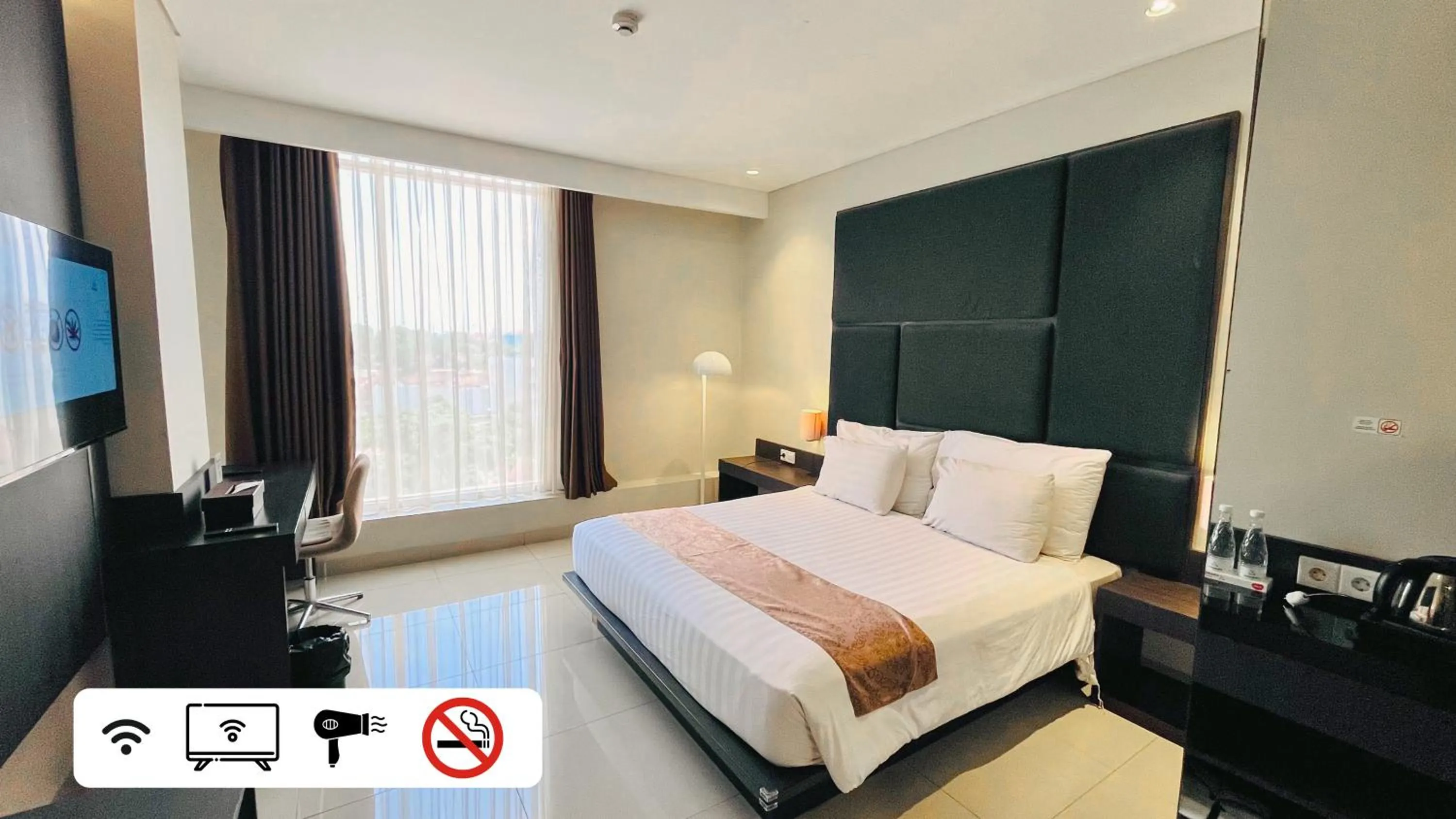 Bedroom, Bed in Grandia Hotel