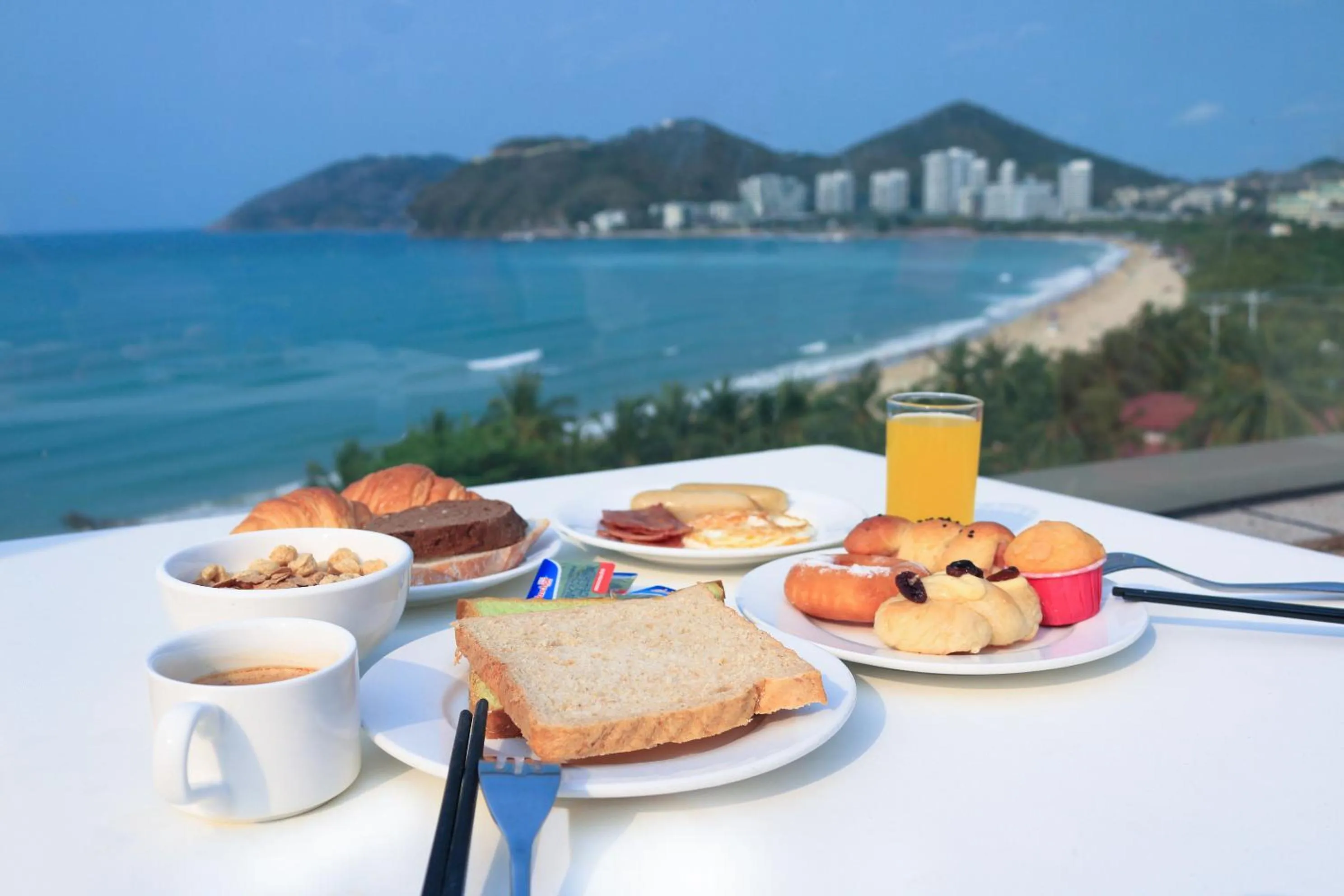 Breakfast in Harman Resort Hotel Sanya