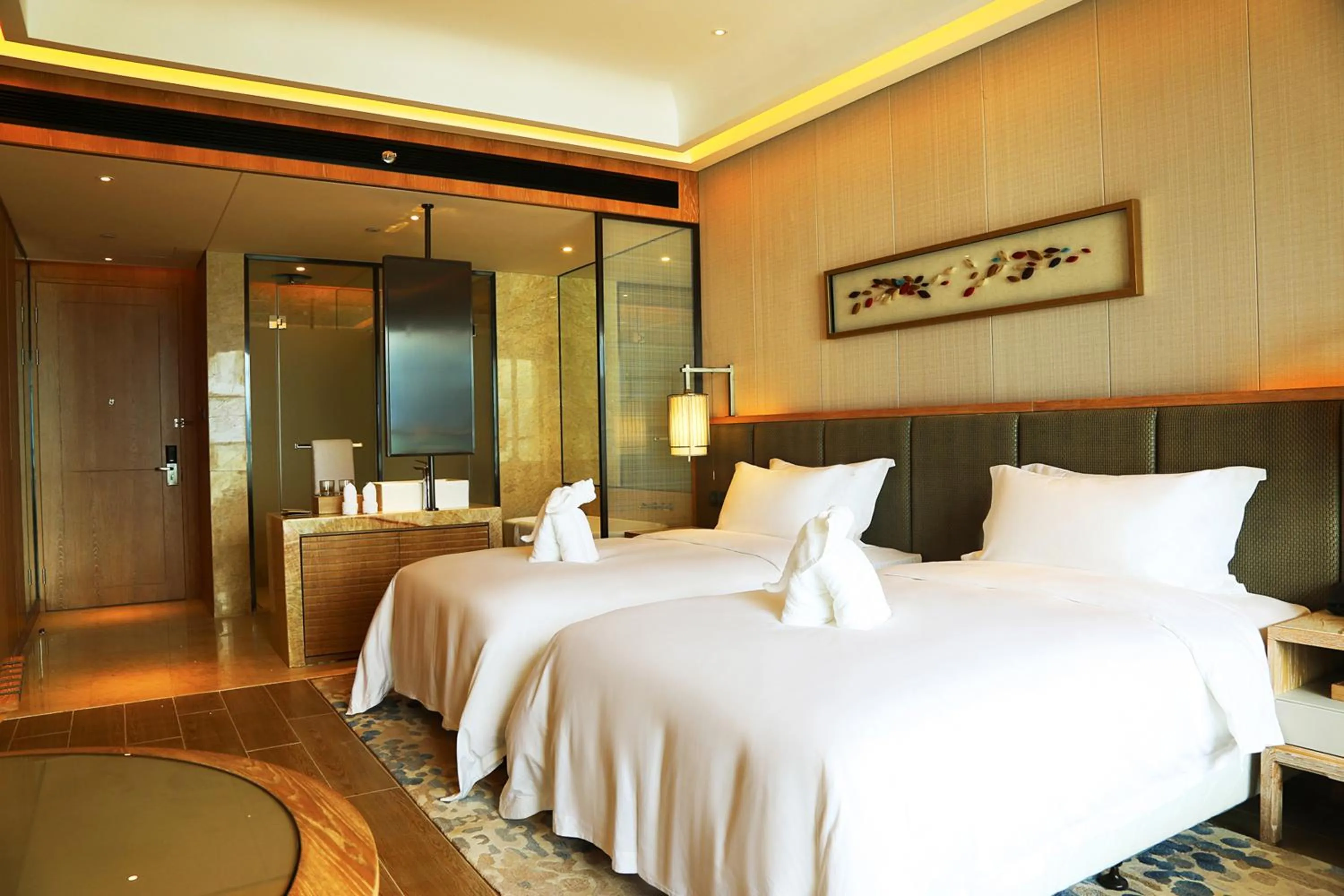 Photo of the whole room, Bed in Harman Resort Hotel Sanya