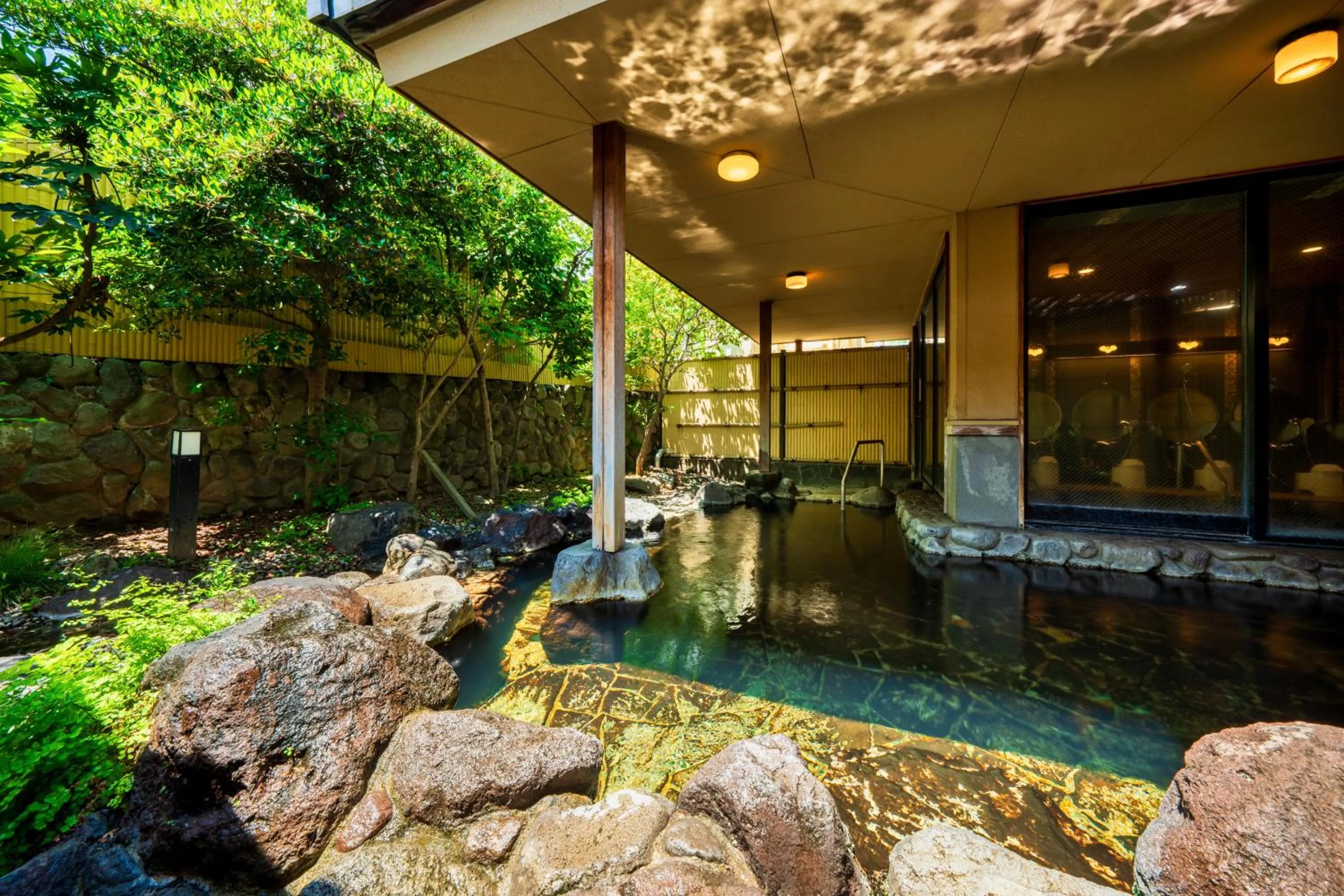 Hot Spring Bath in Hana Beppu