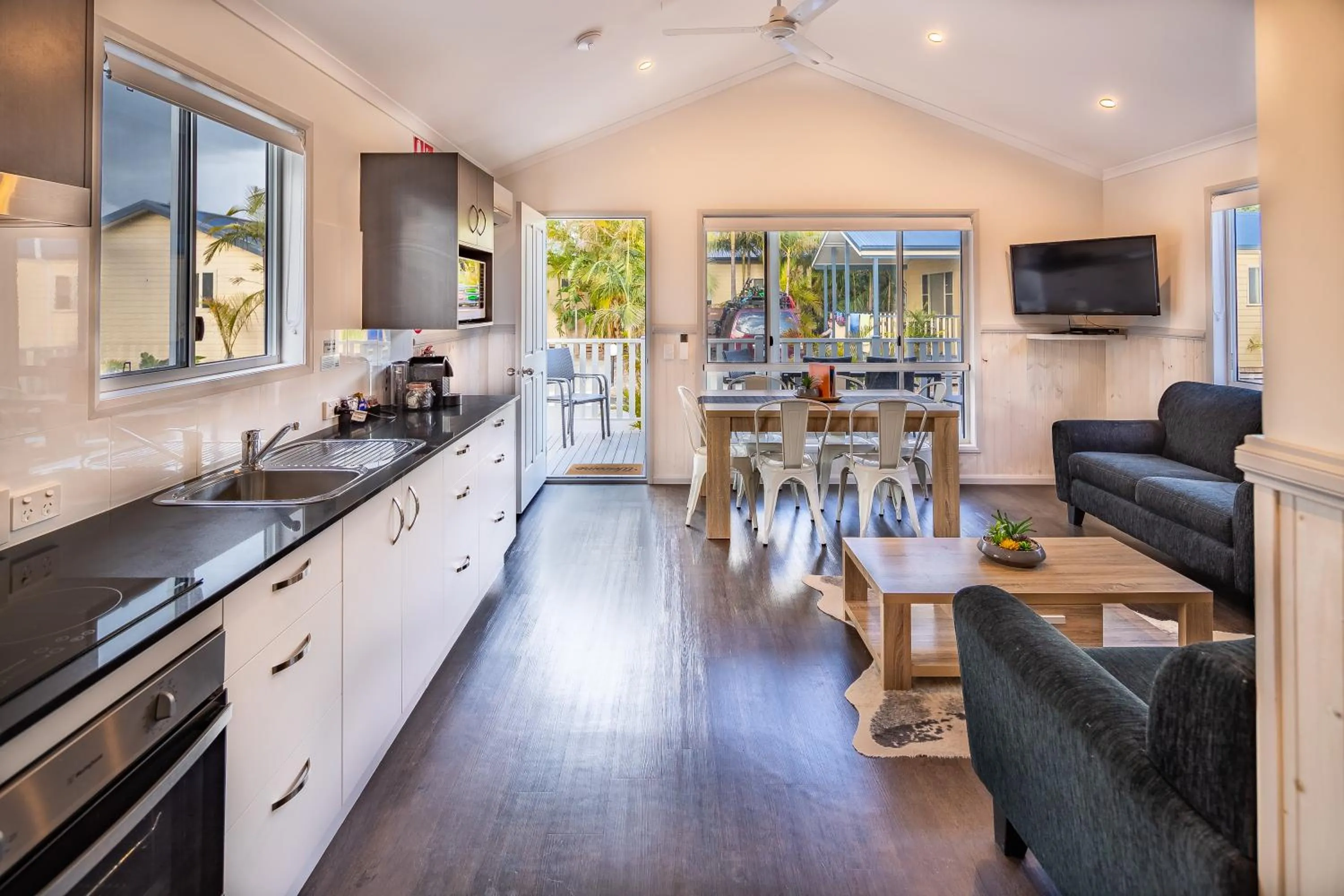 Kitchen or kitchenette in Ingenia Holidays Soldiers Point