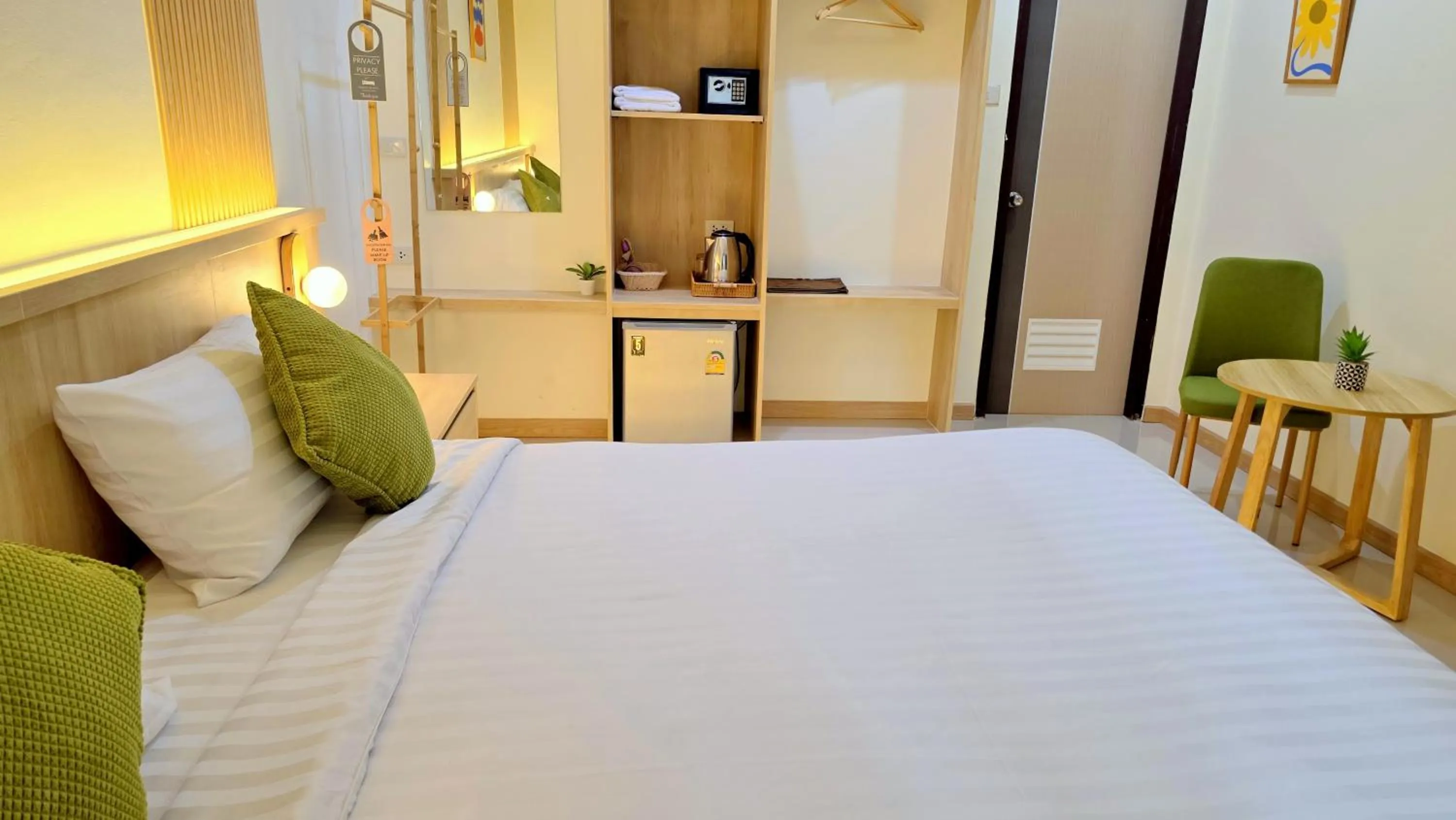 Bed in Samed Port View