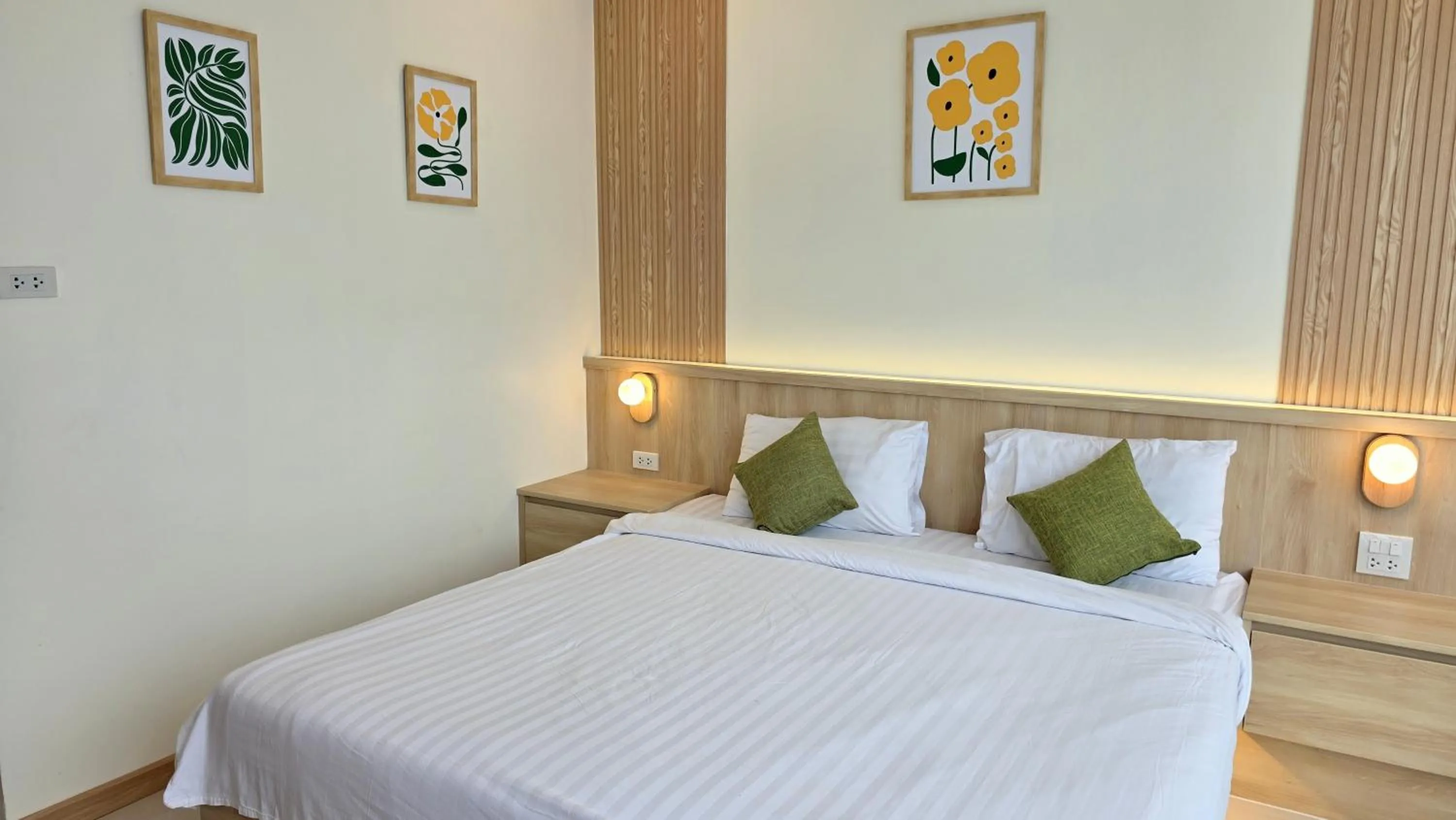 Bed in Samed Port View