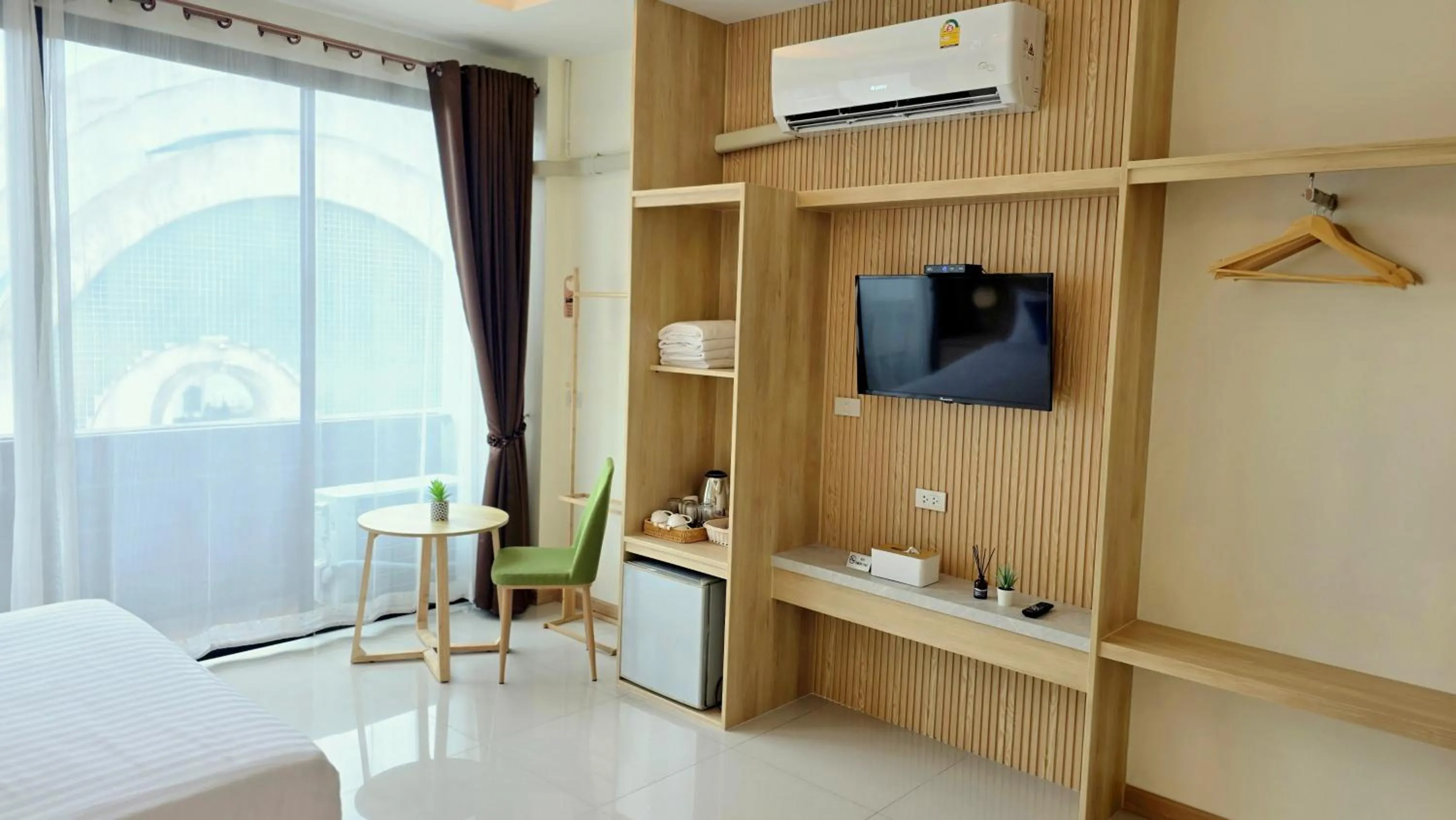 Bed in Samed Port View