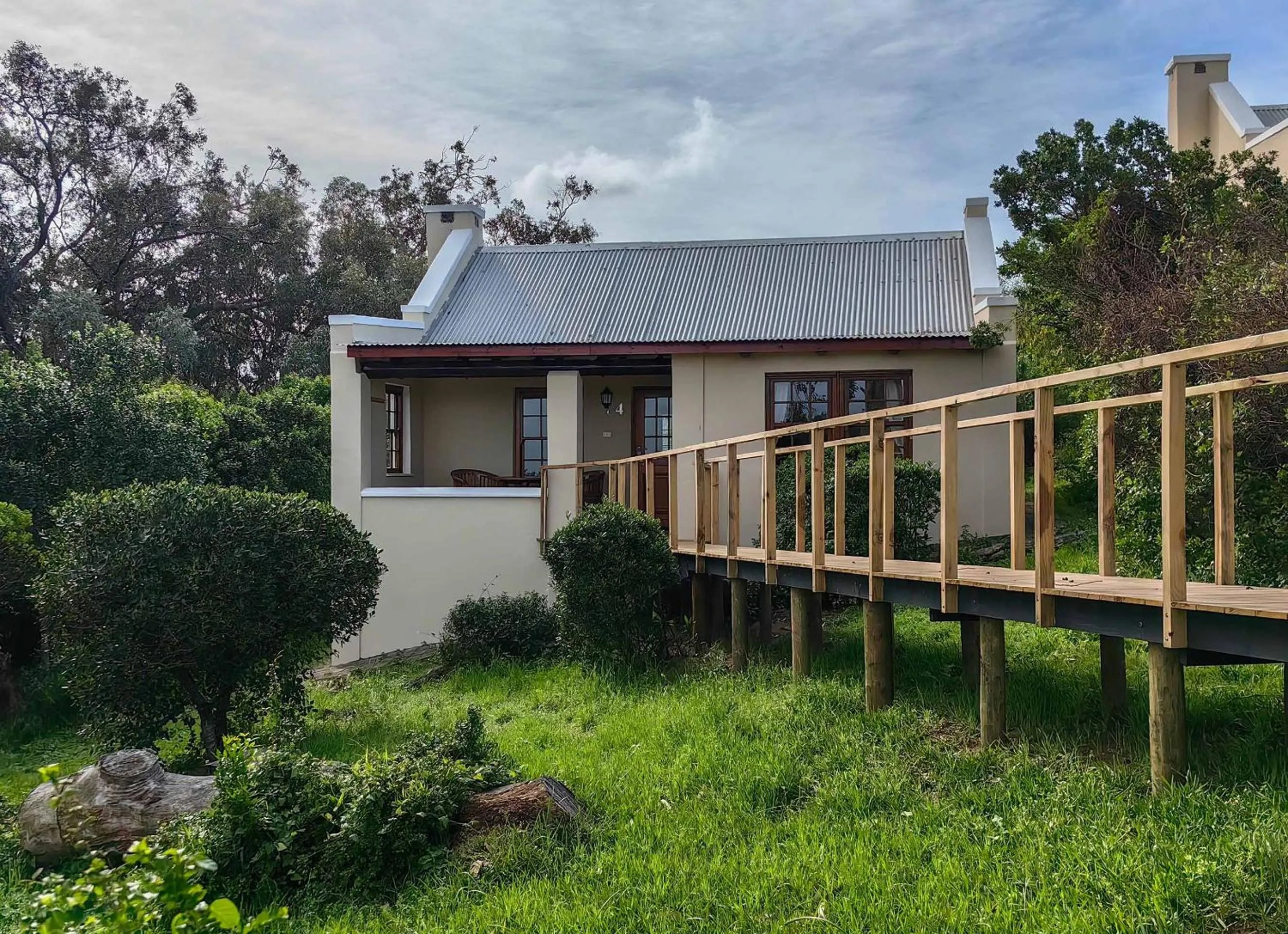 Property building in Oyster Bay Lodge