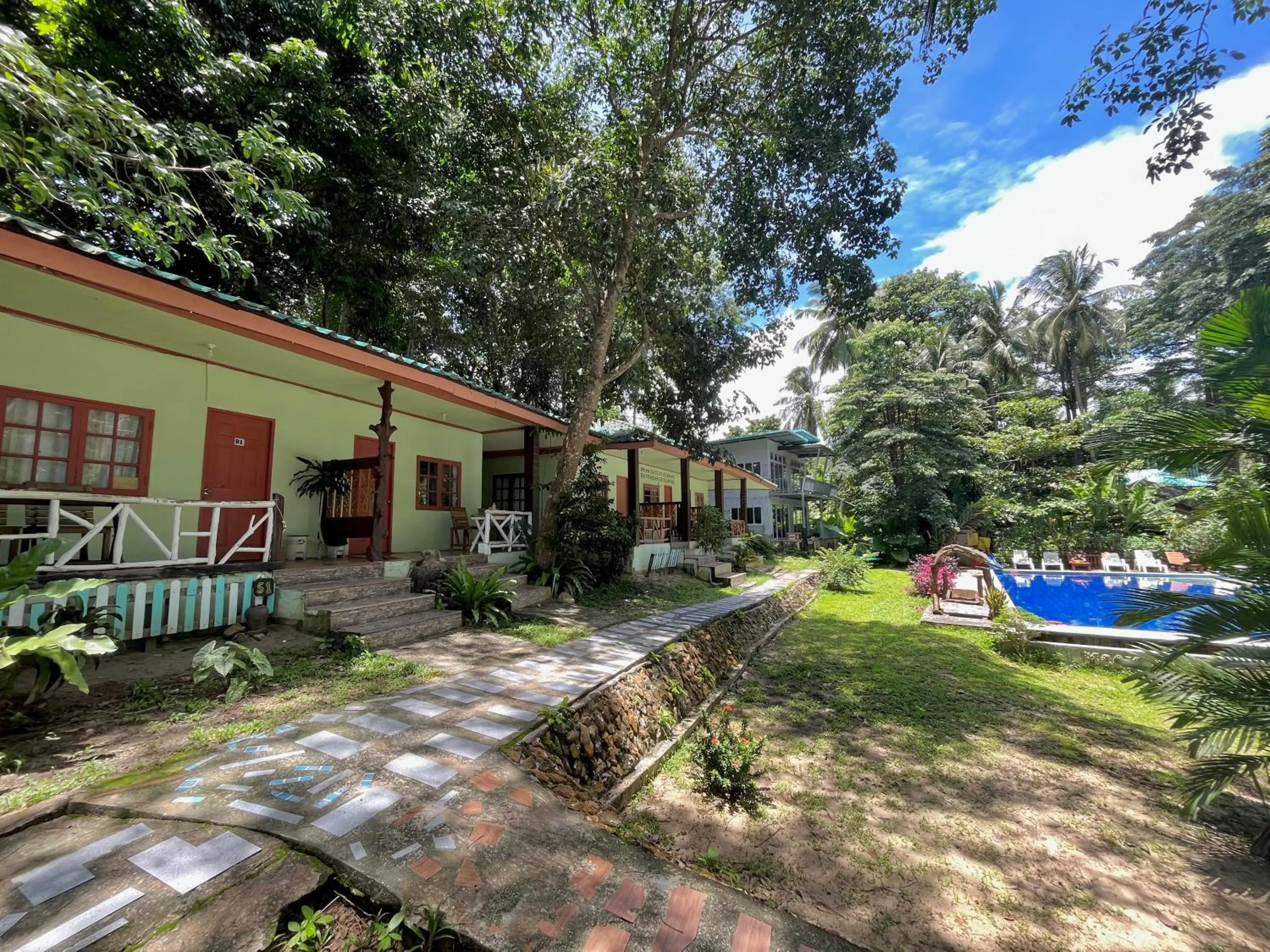 Koh Mook Garden Beach Resort