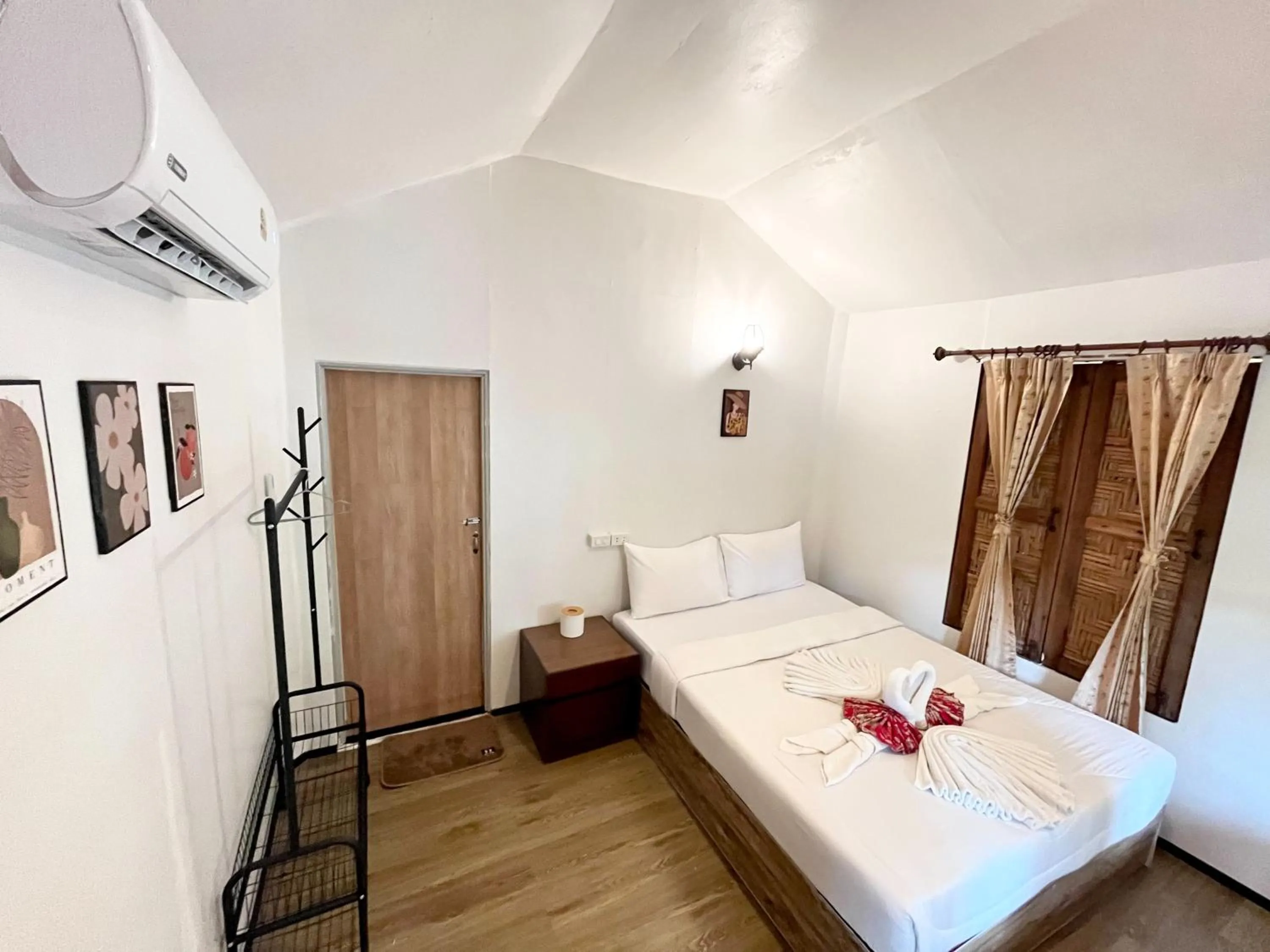 Bed in Koh Mook Garden Beach Resort