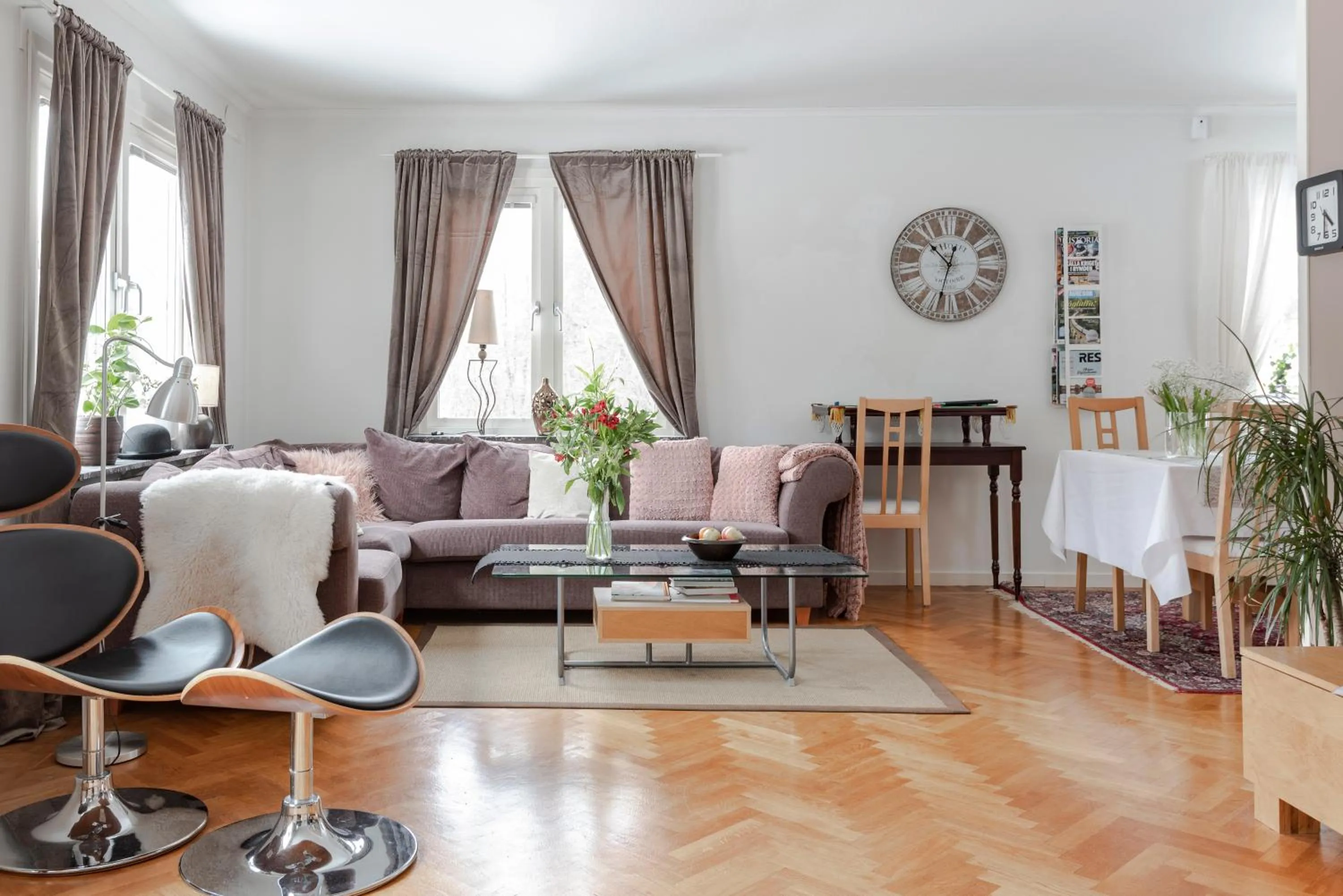 Communal lounge/ TV room in Landvetter BnB