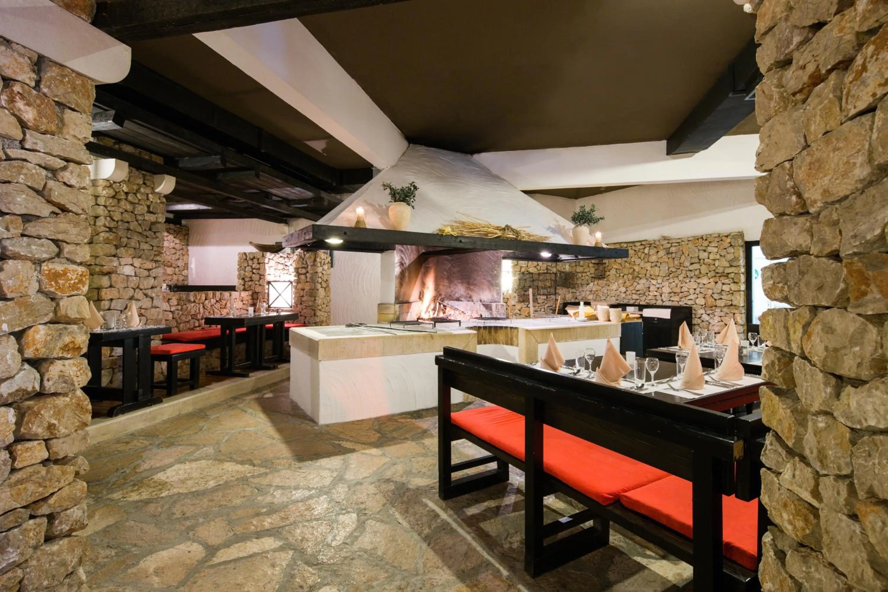 Food and drinks in BRETANIDE Sport & Wellness Resort - All Inclusive