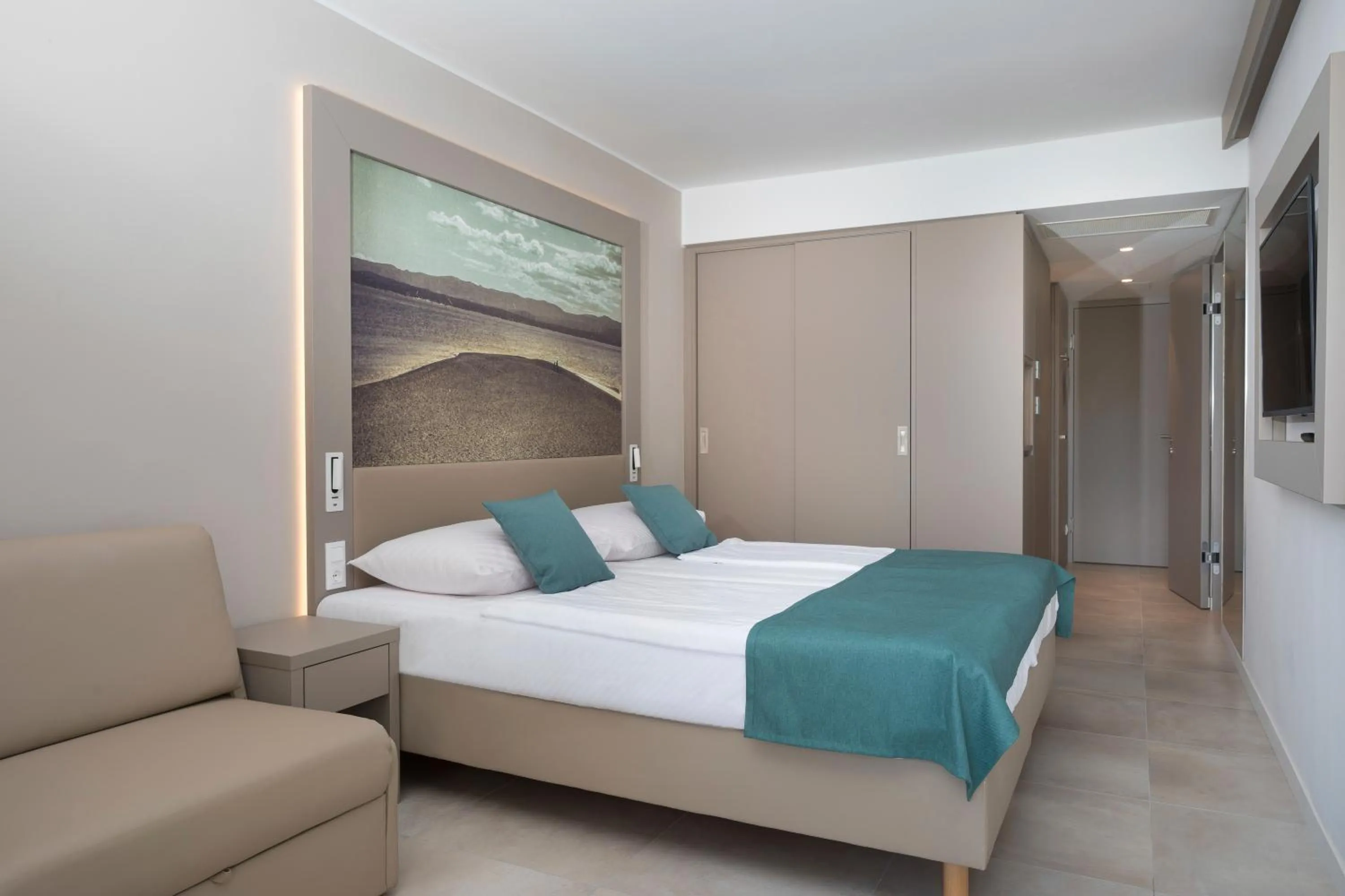 Text overlay, Bed in BRETANIDE Sport & Wellness Resort - All Inclusive
