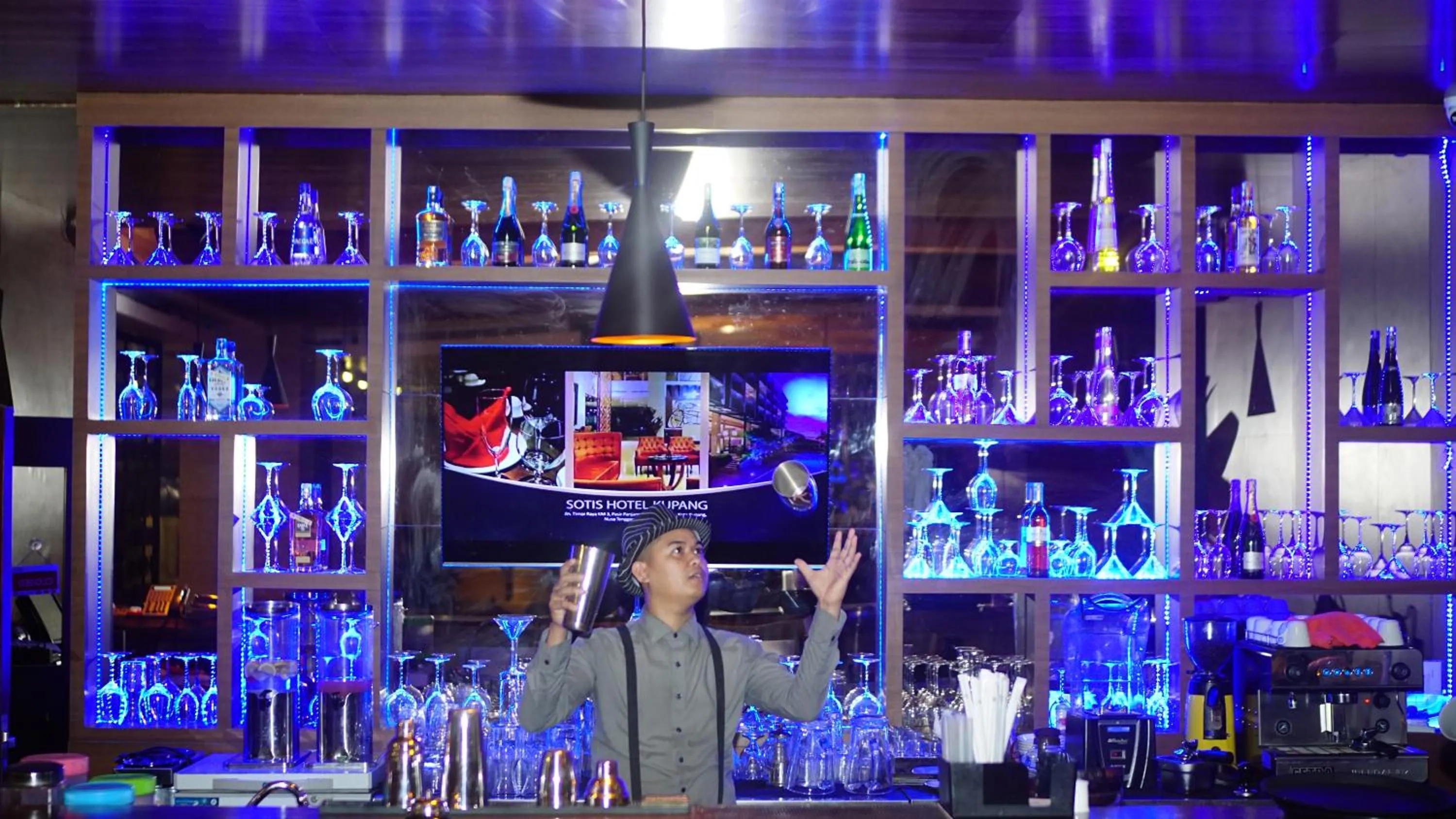 Lounge or bar in Sotis Hotel Kupang