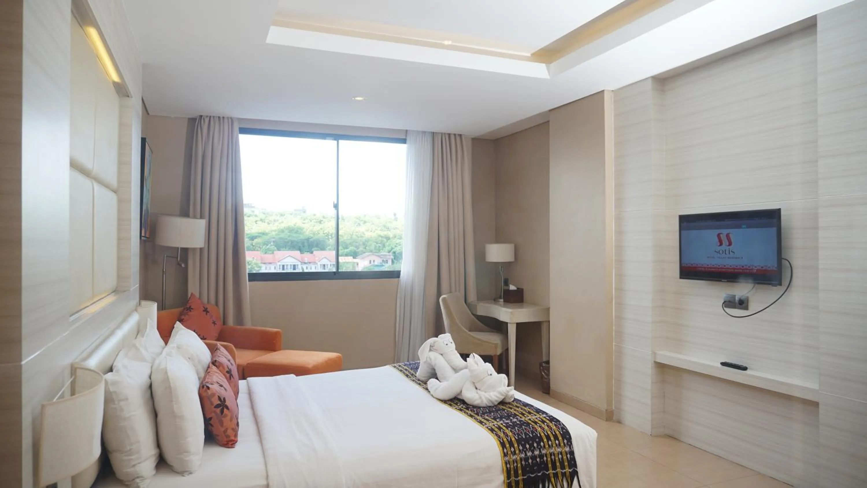 Bedroom, Bed in Sotis Hotel Kupang