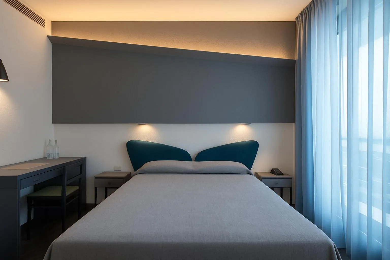 Bedroom, Bed in Hotel Ali d'Oro