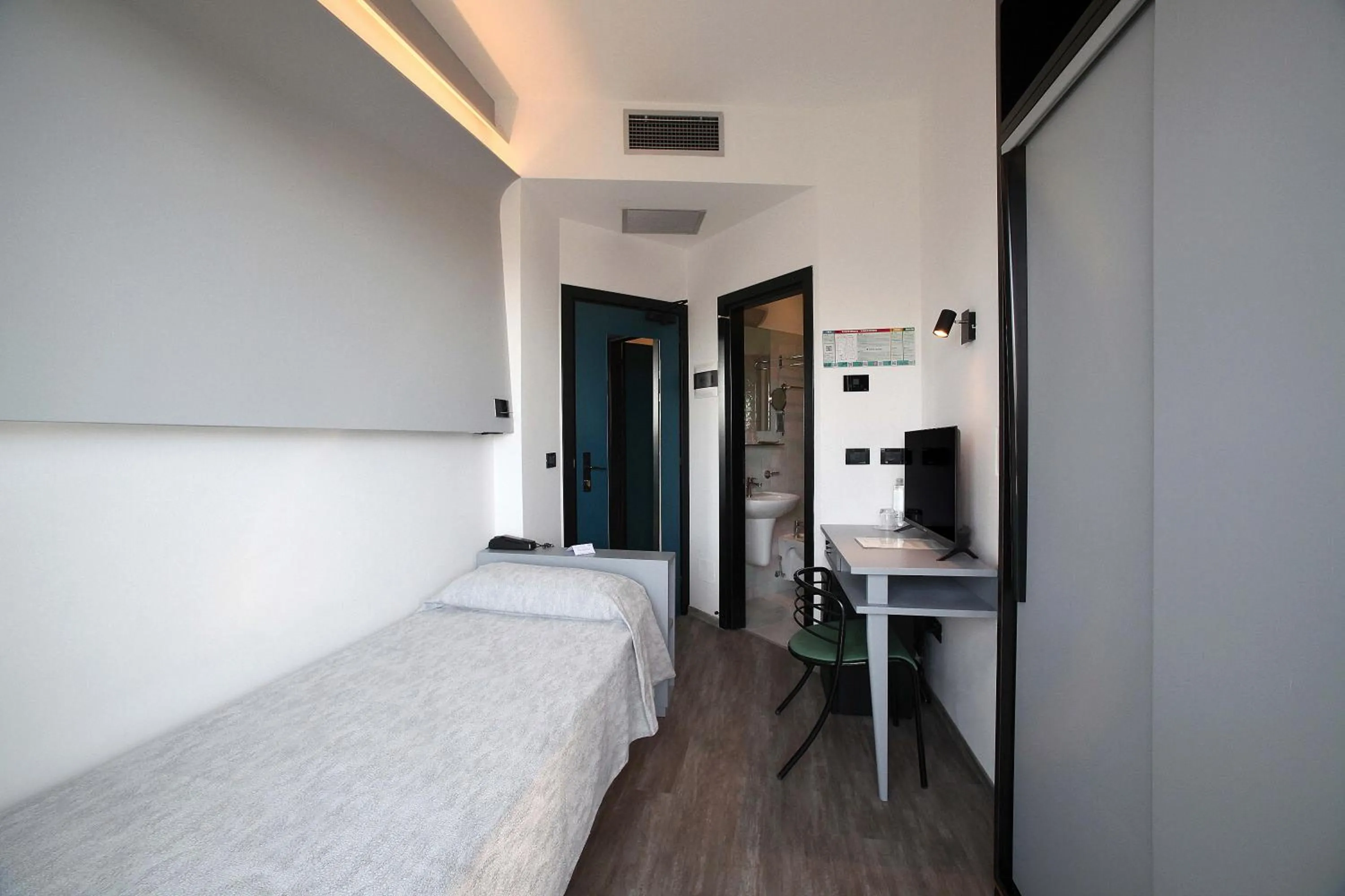 Bedroom, Bed in Hotel Ali d'Oro