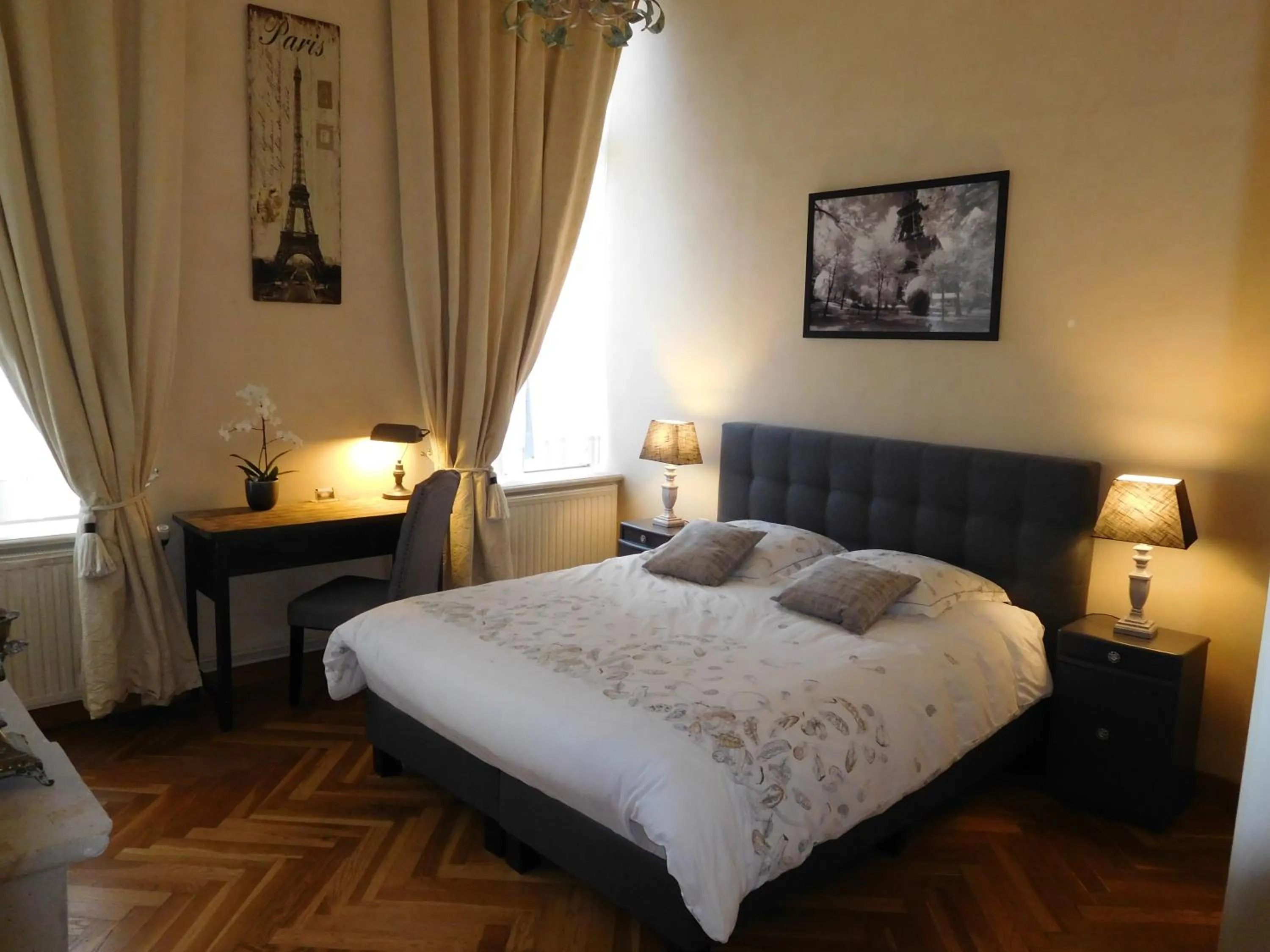 Bed in Chambres d'hôtes Château de Courcelette