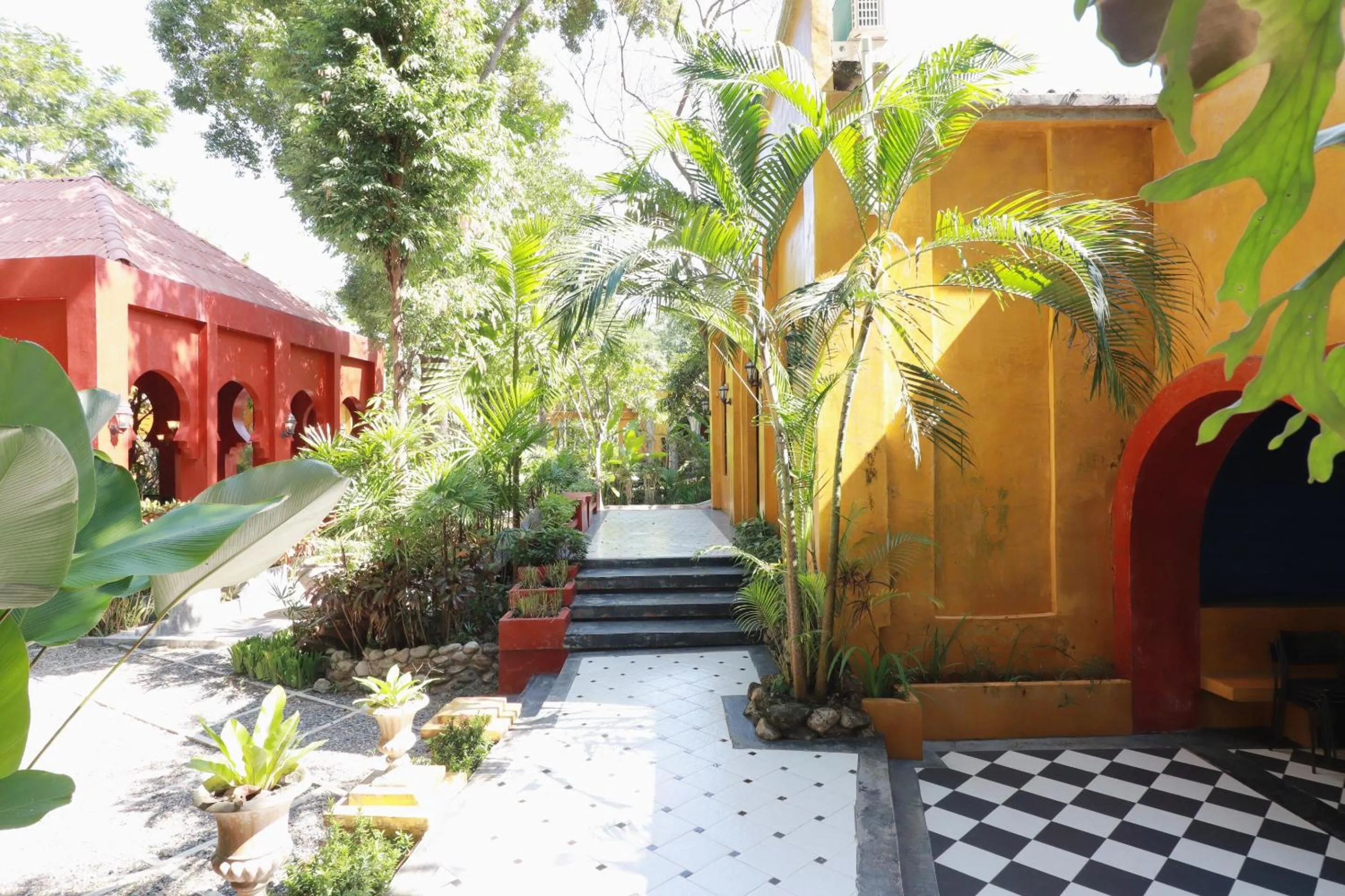 Lobby or reception in Capital O 469 At Nata Chiangmai Chic View