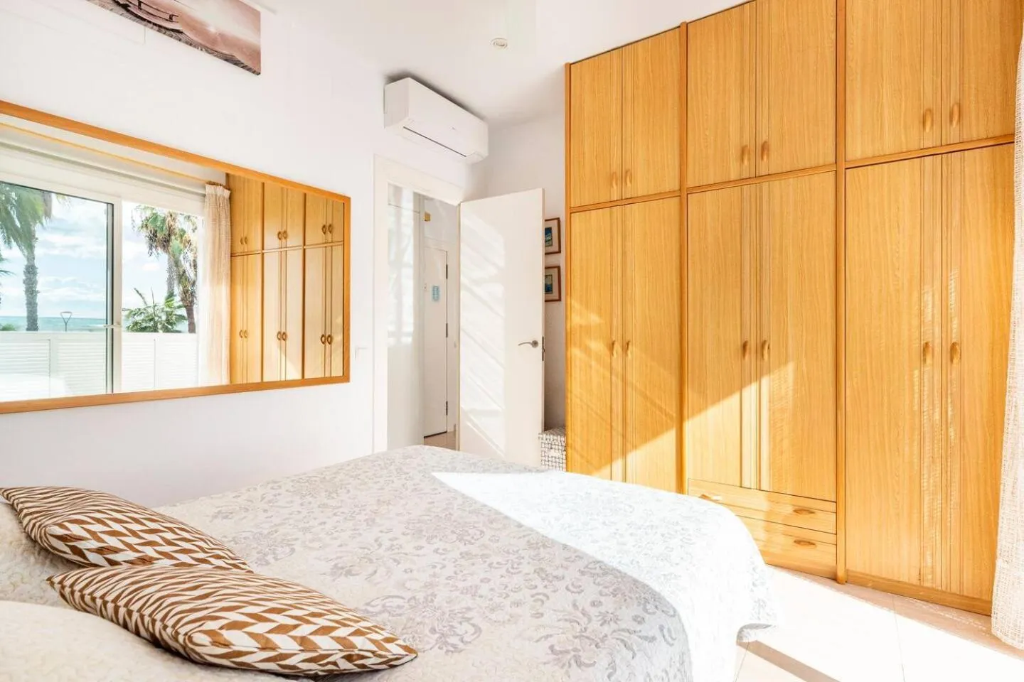 Bed in Sitges Seafront RIBERA