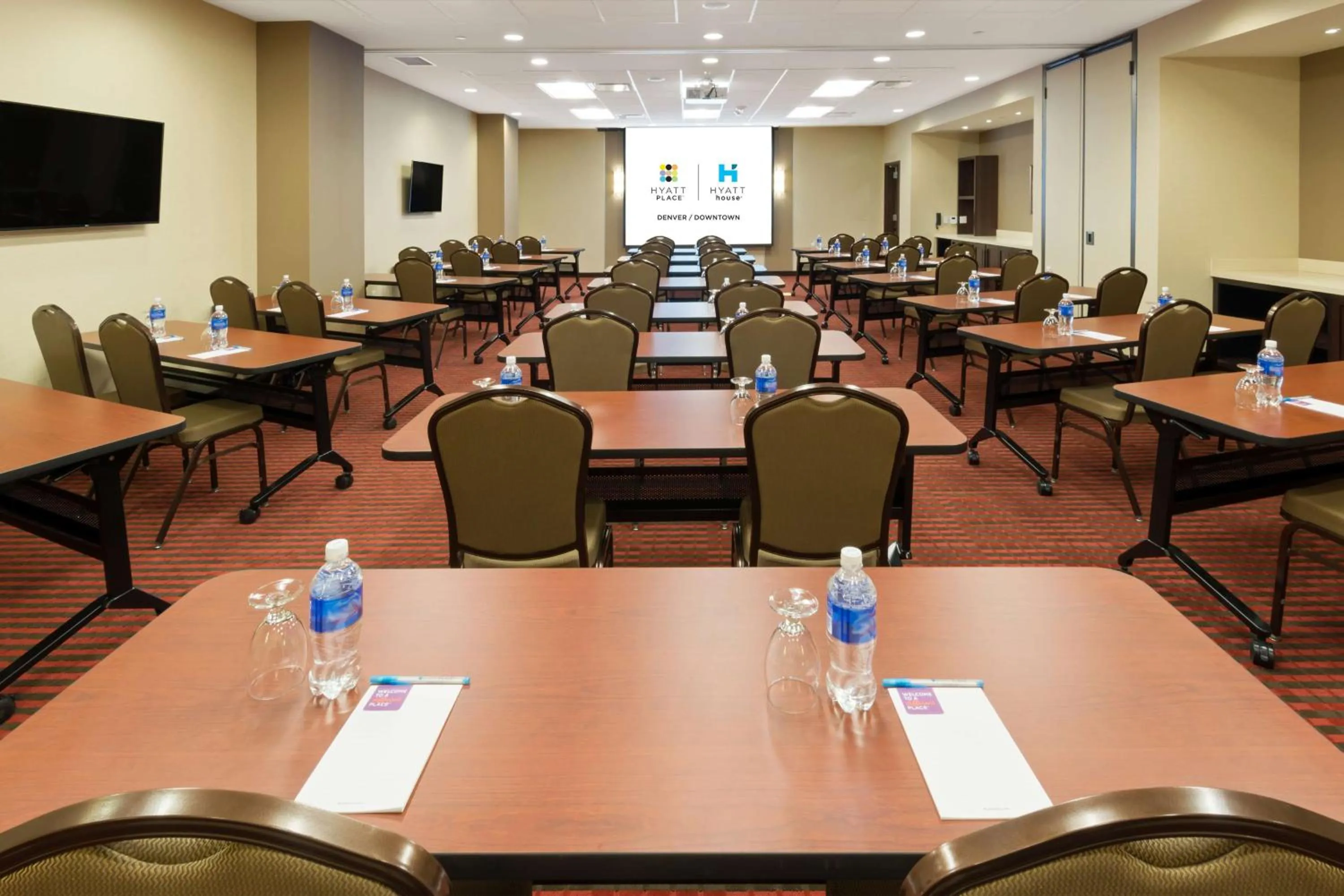 Meeting/conference room in Hyatt House Denver/Downtown