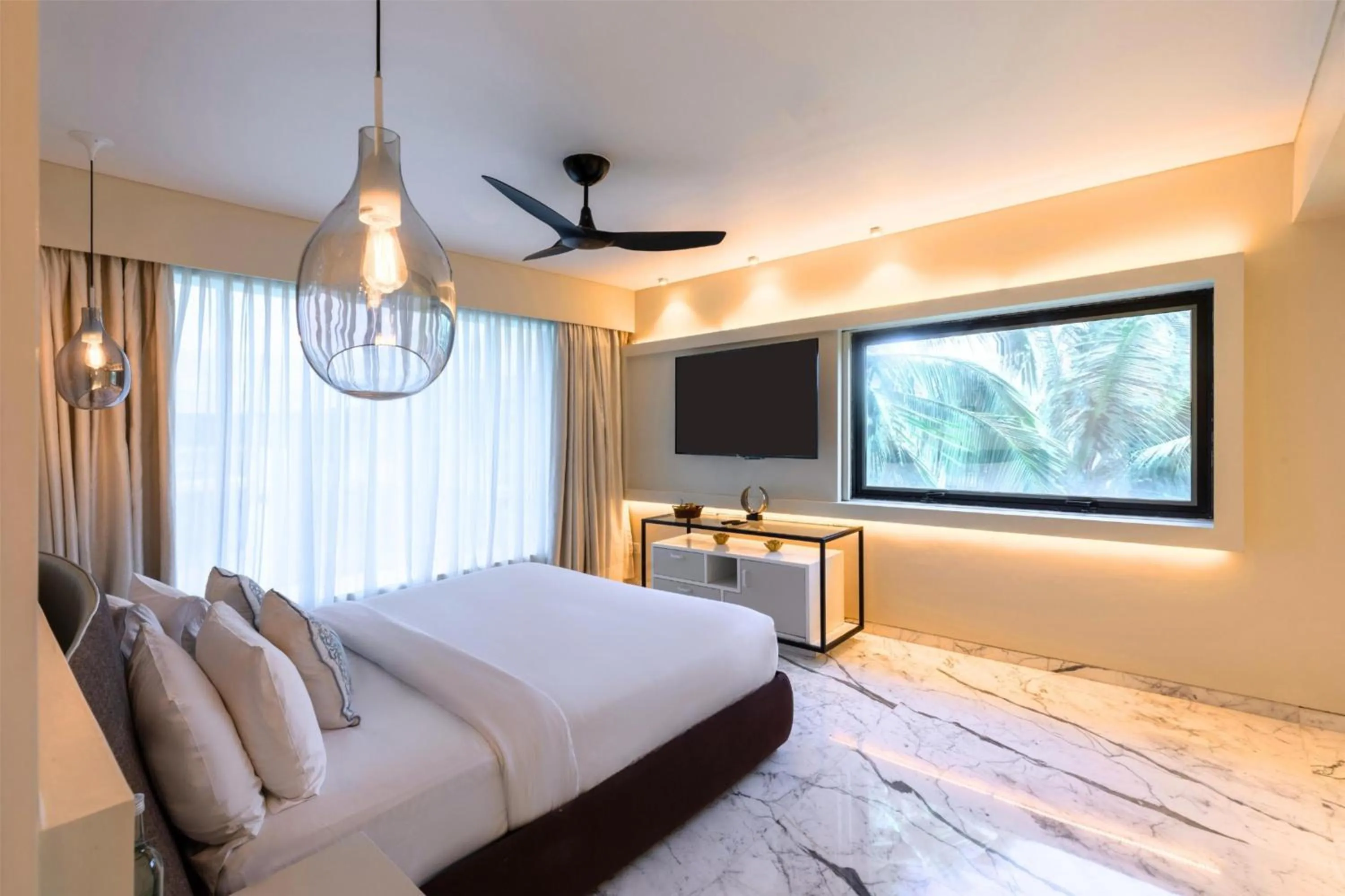 Photo of the whole room, Bed in Hyatt Centric Candolim Goa