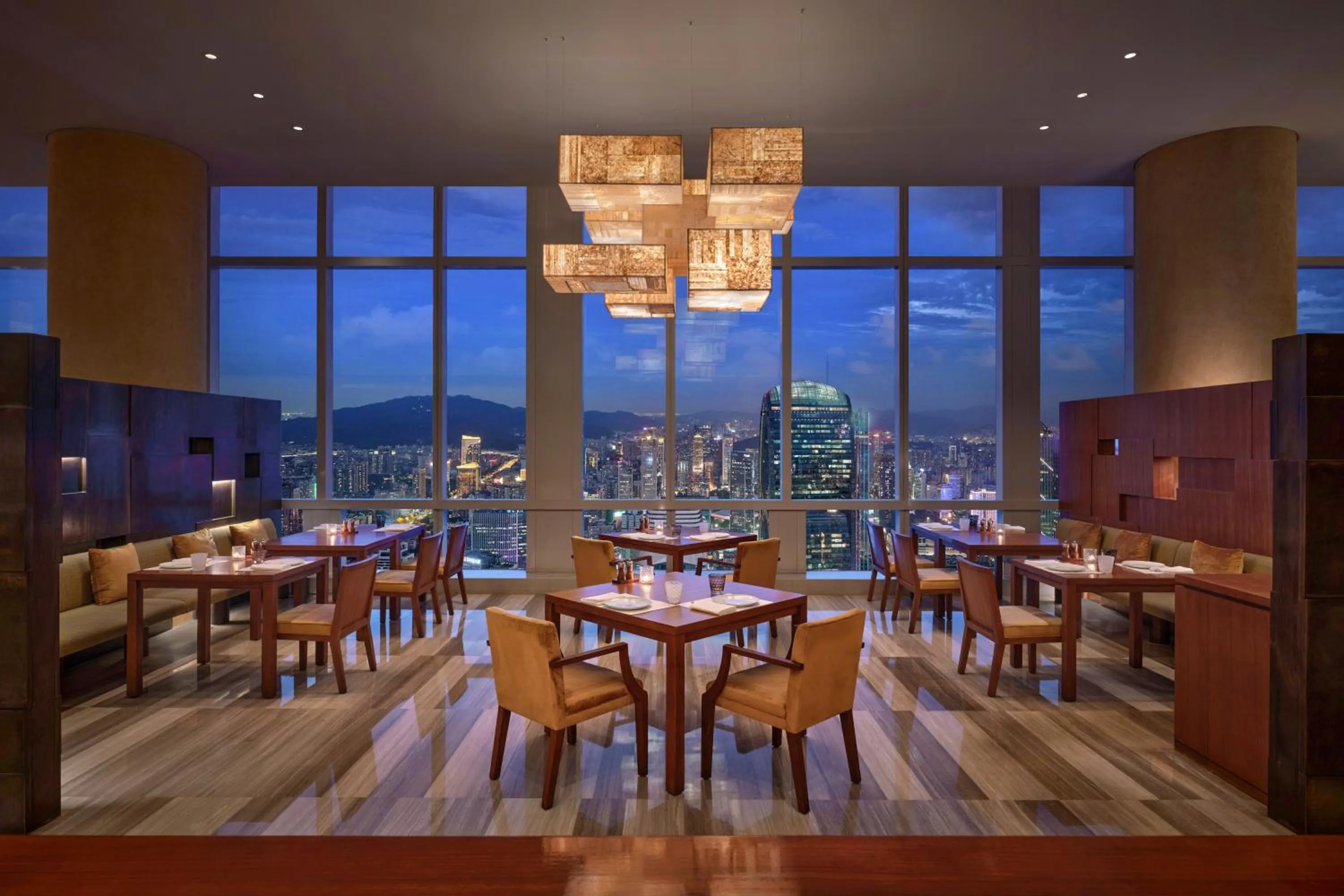 Restaurant/places to eat in Park Hyatt Guangzhou