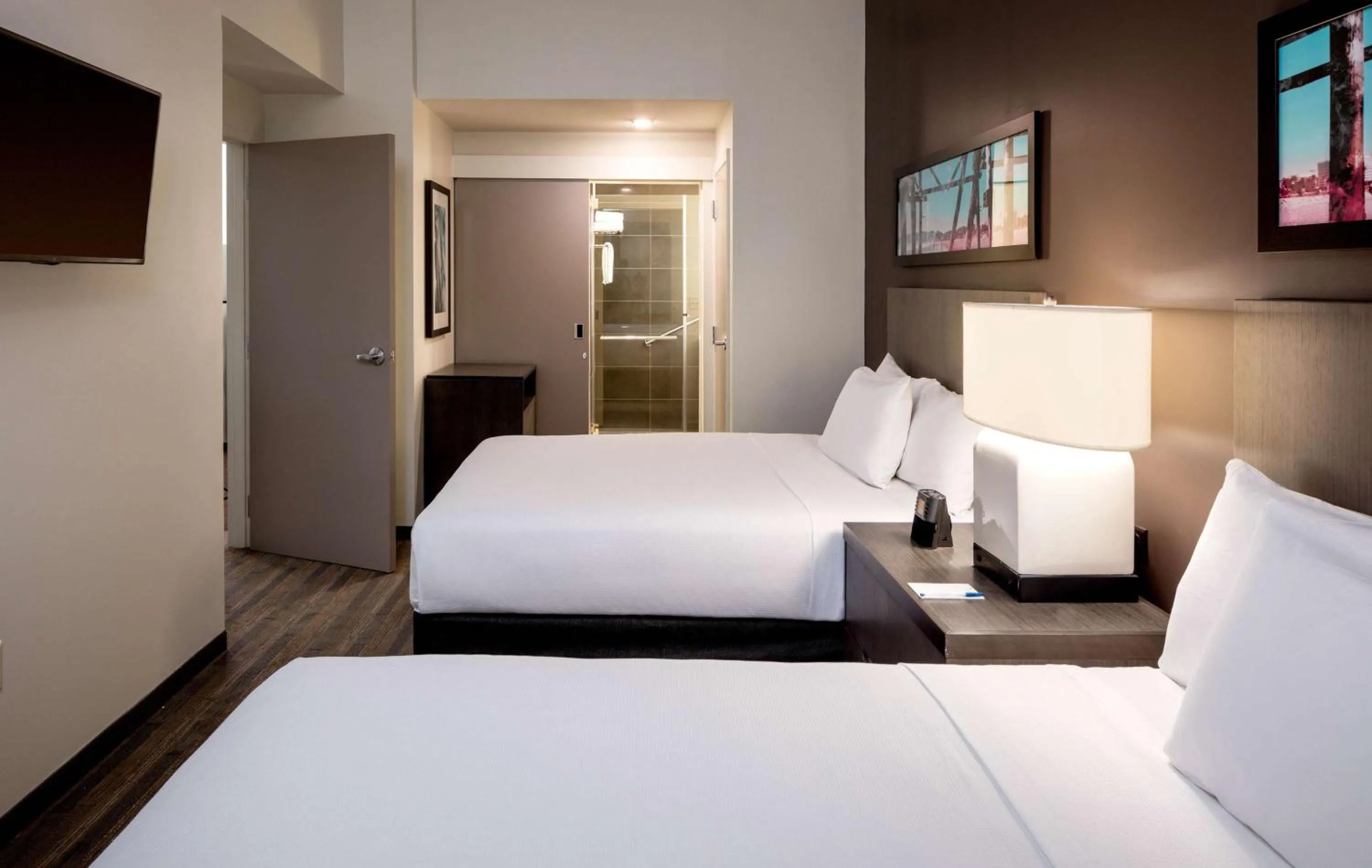 Photo of the whole room, Bed in Hyatt House New Orleans Downtown