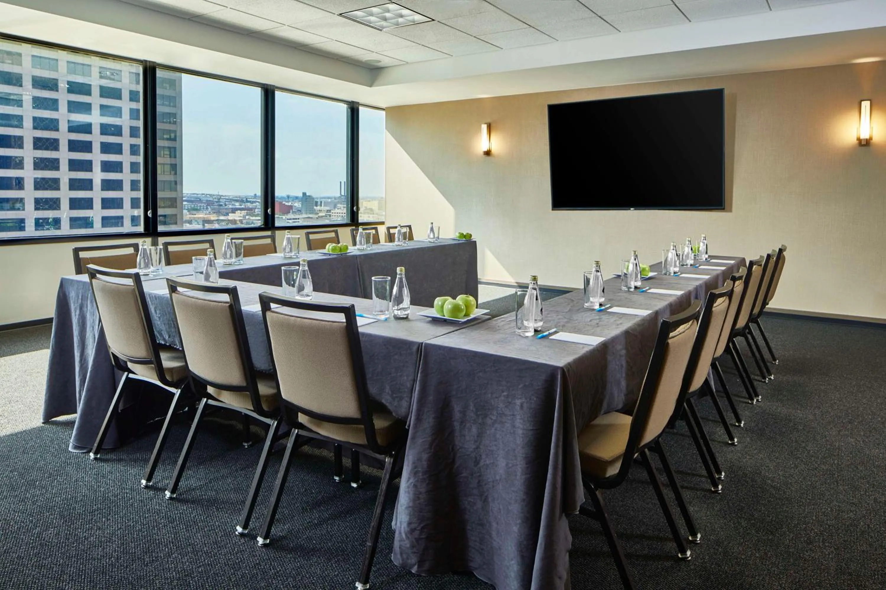 Meeting/conference room in Hyatt House New Orleans Downtown