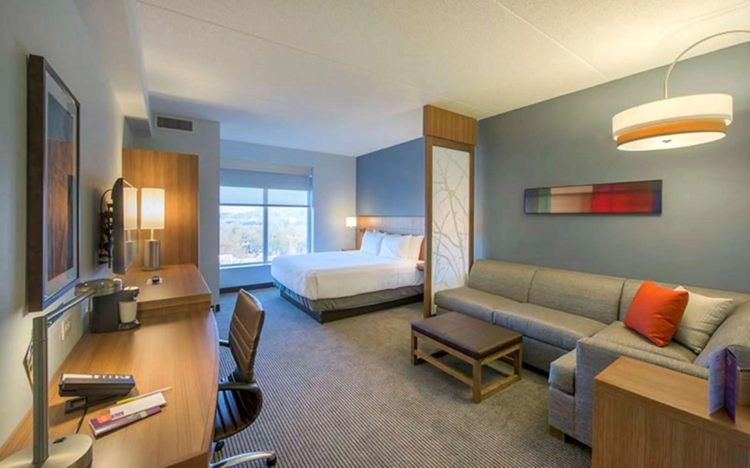 Bedroom, Bed in DoubleTree by Hilton Asheville Downtown