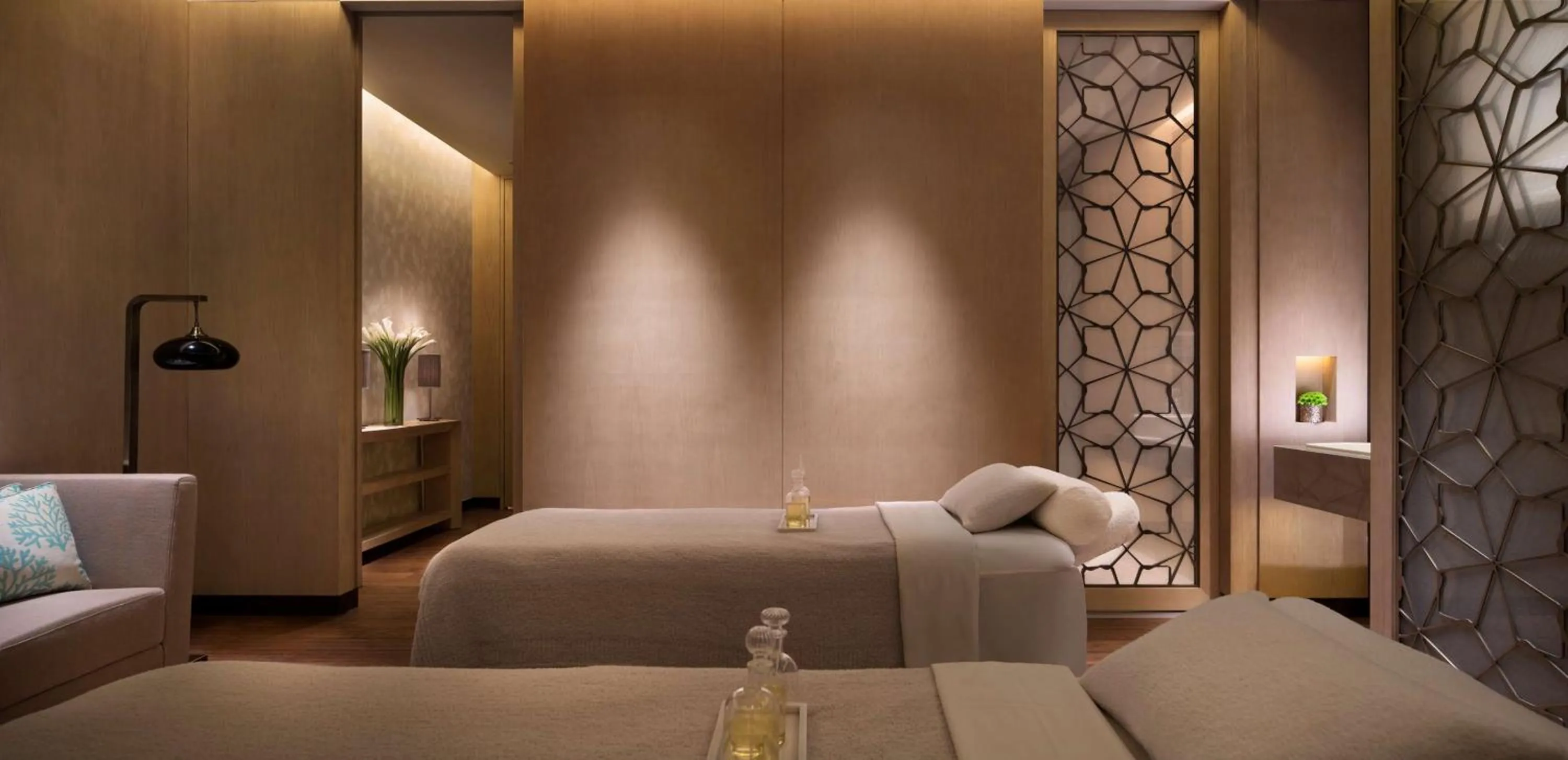 Spa and wellness centre/facilities, Bed in Grand Hyatt Dalian