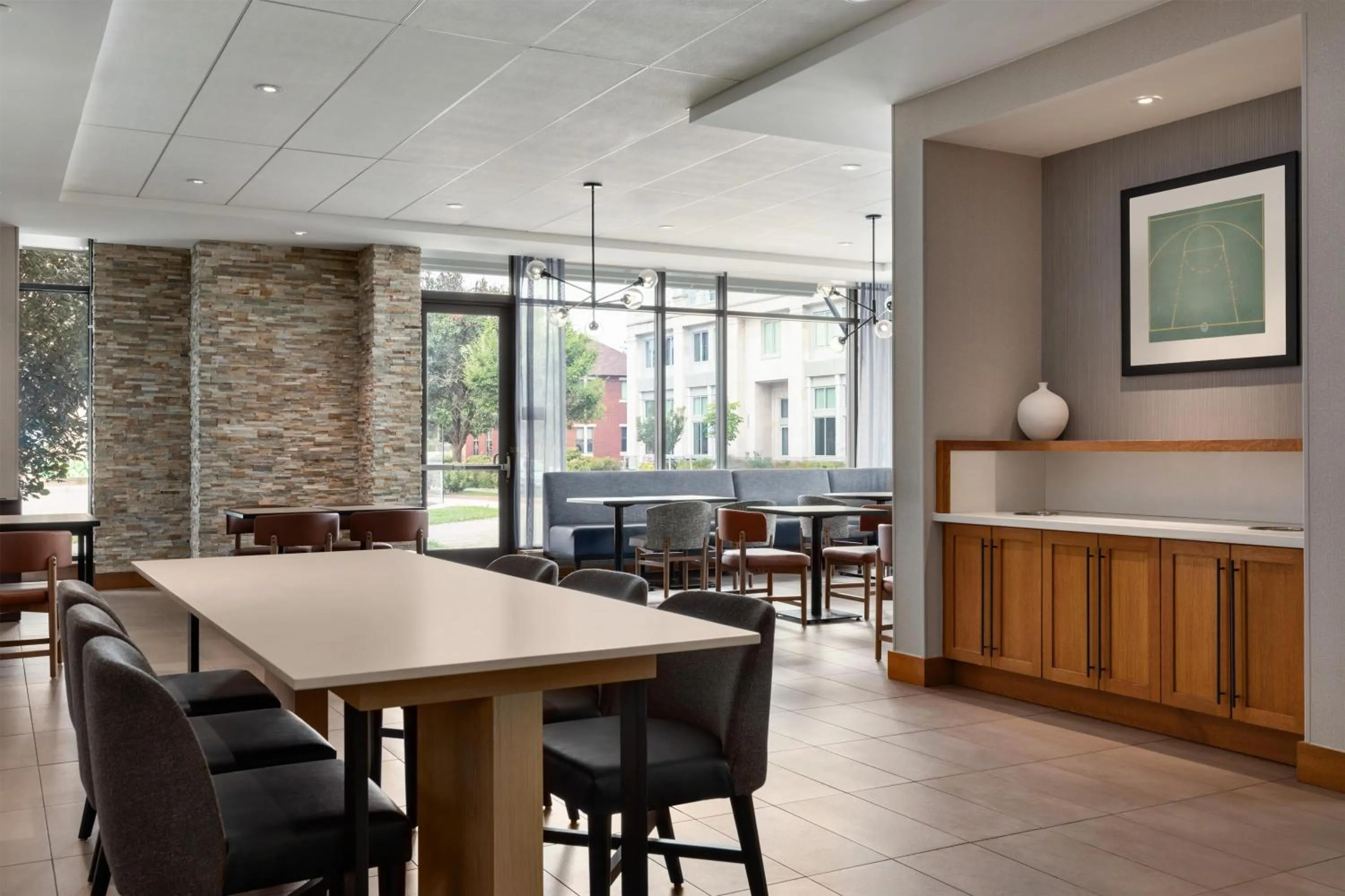 Restaurant/places to eat in Hyatt Place Bloomington Indiana