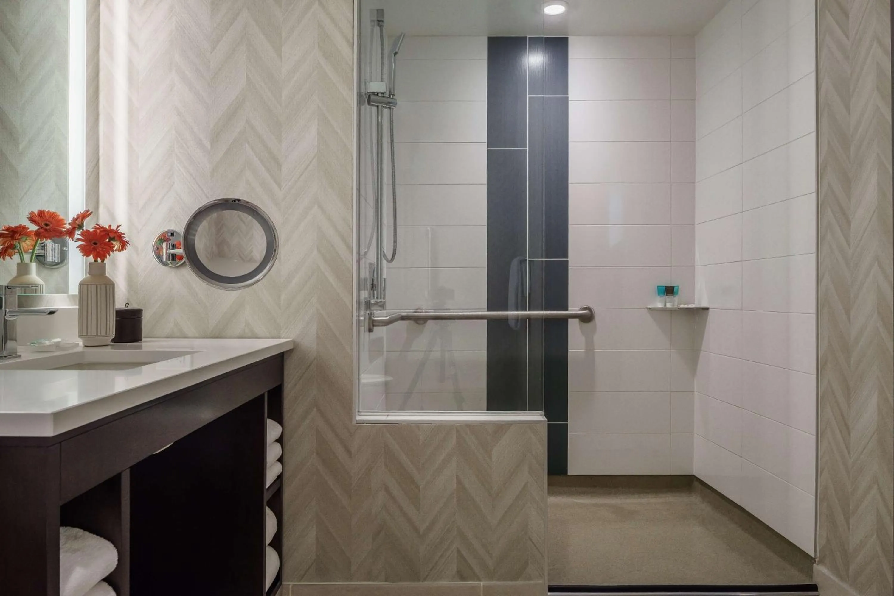 Bathroom in Hyatt Regency Aurora-Denver Conference Center