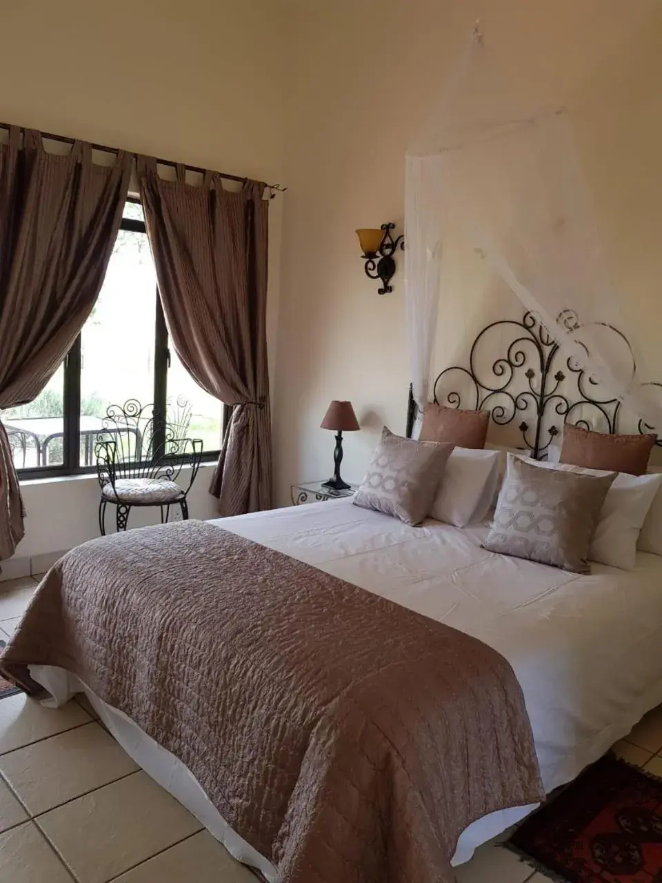 Double or Twin Room with Mountain View in River Crossing Double or Twin Room with Mountain View in River Crossing