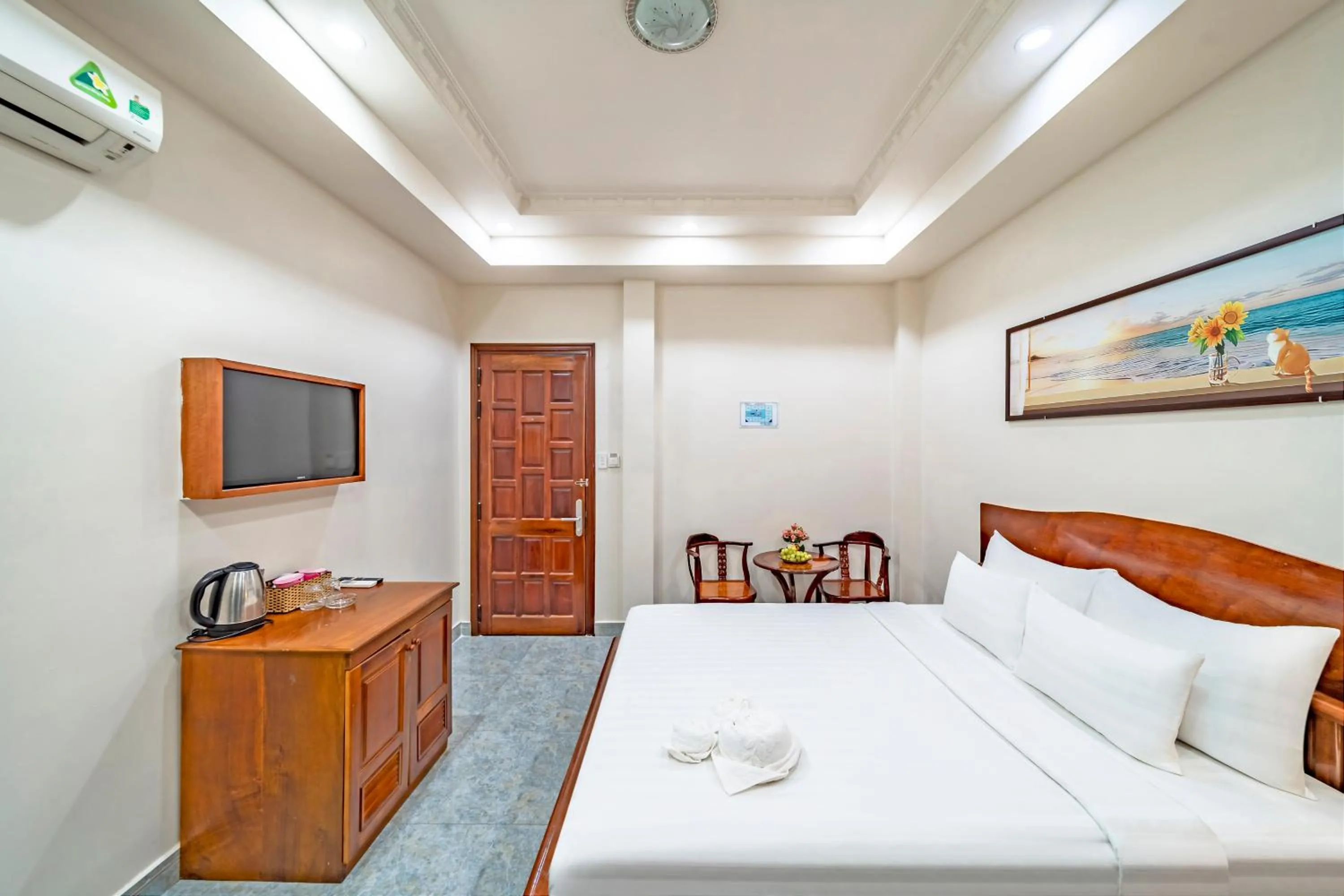 Photo of the whole room, Bed in Venus Hotel