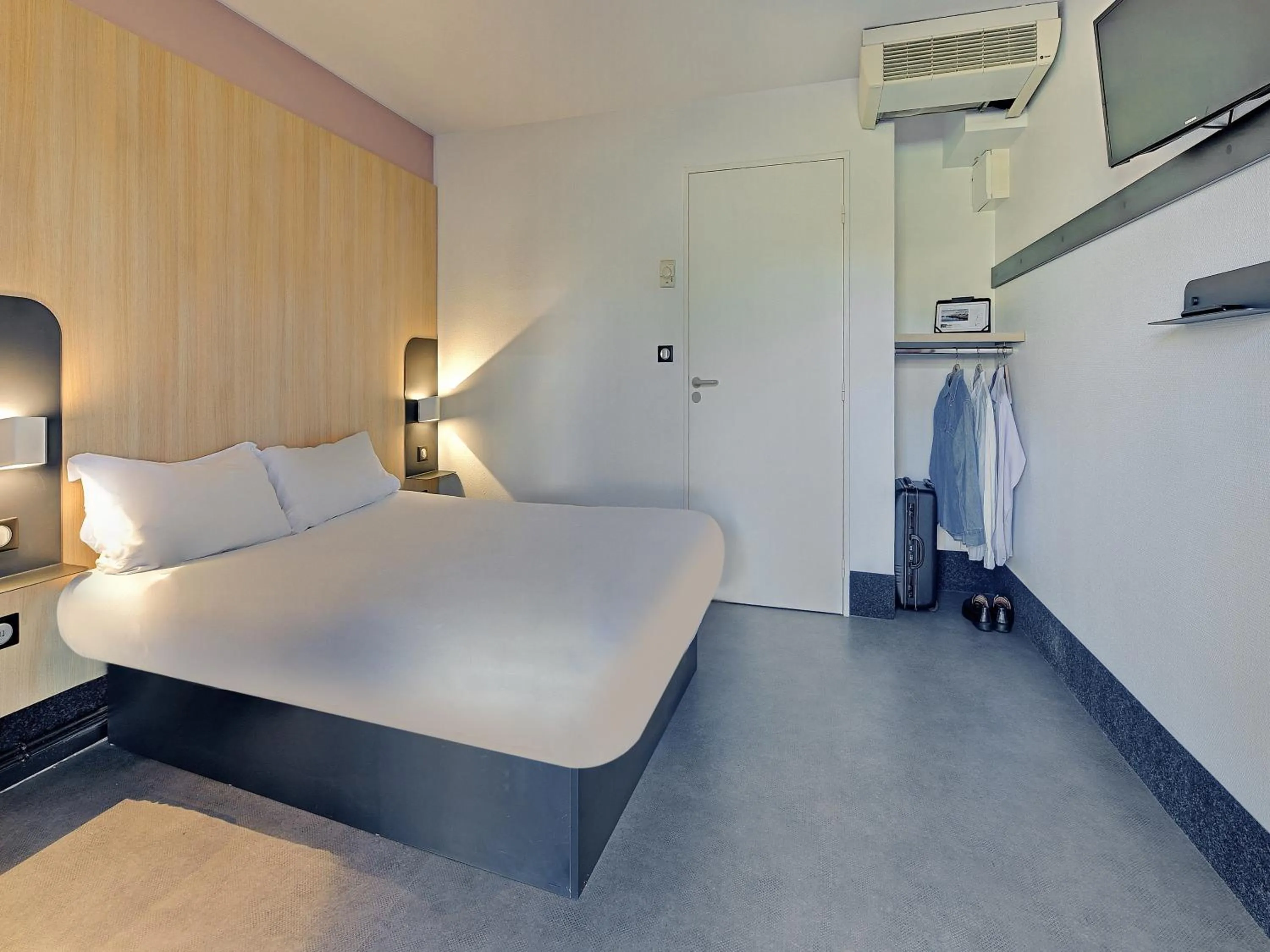 Double Room - Non-Smoking  in B&B HOTEL Le Mans Nord 2