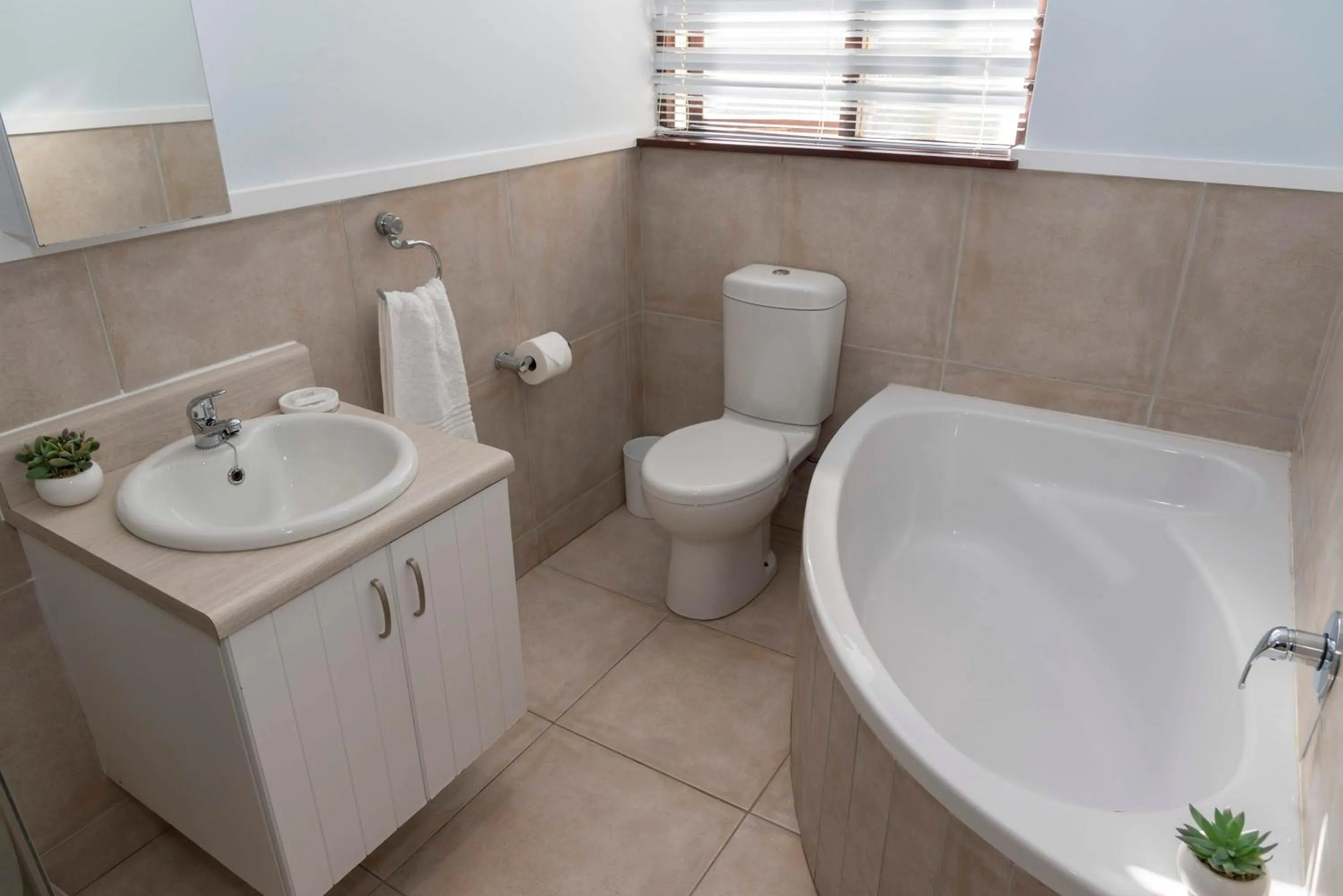 Bathroom in Brenton Breakers