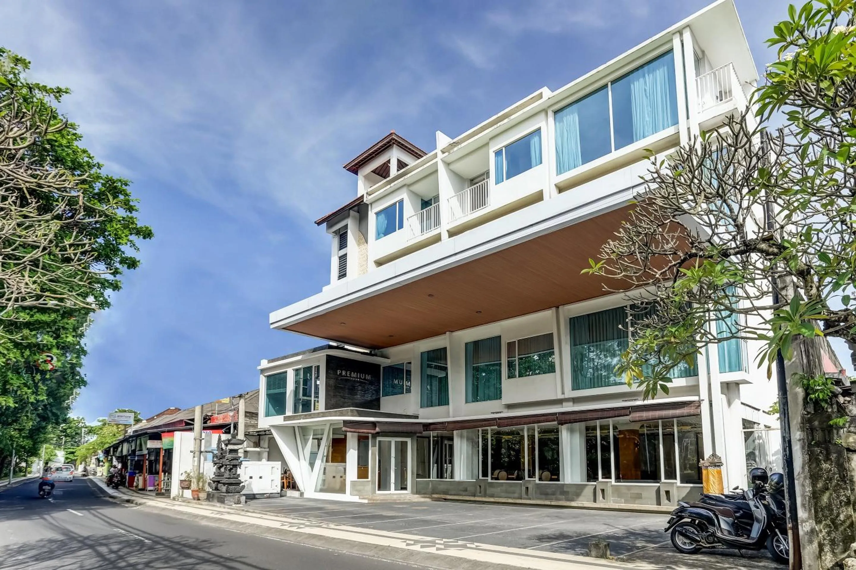 Facade/entrance in Collection O Legian Near Pantai Kuta Formerly Premium Legian