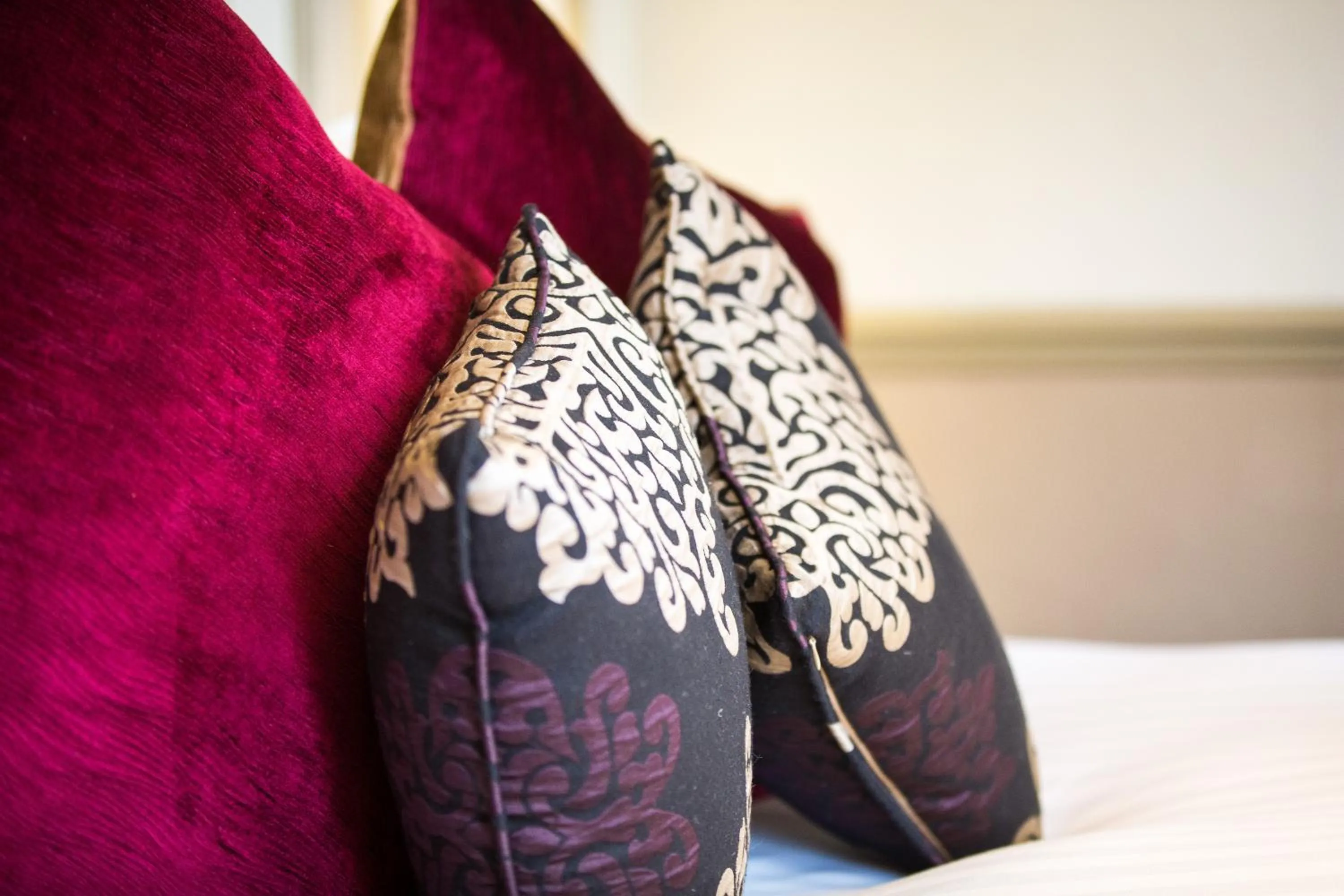 Bed in The Cardinals Hat