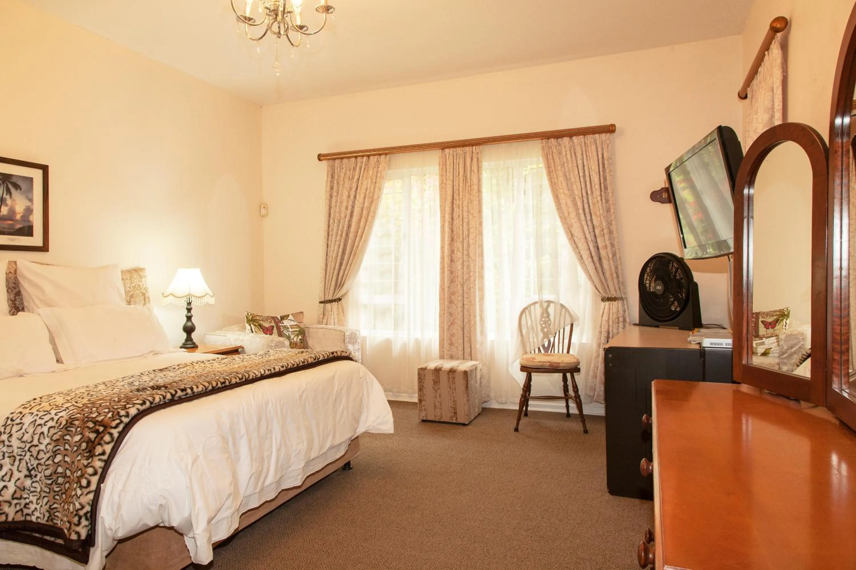 Bedroom, Bed in York House Guest House