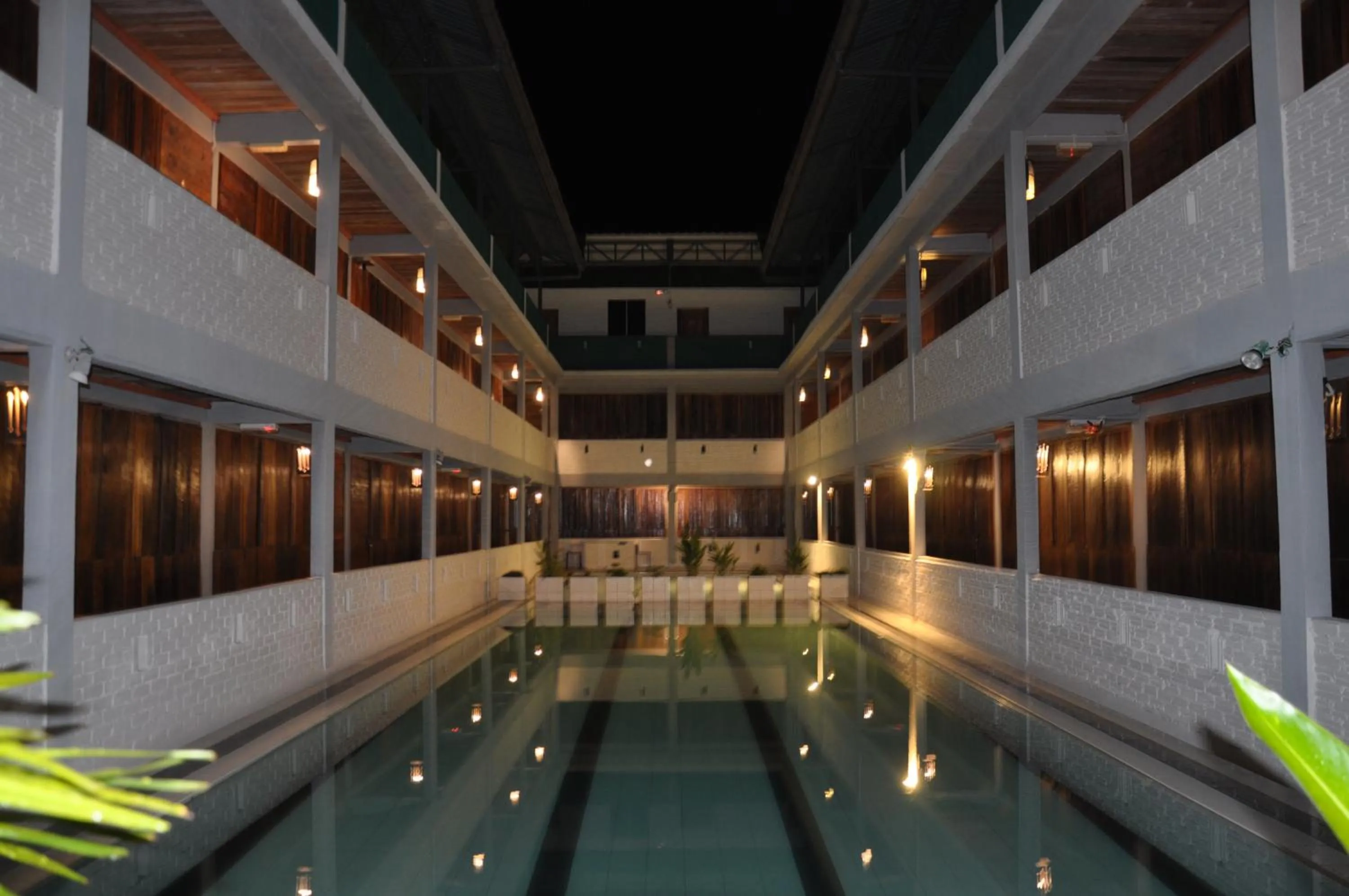 Pool view in Joe Fisherman Inn