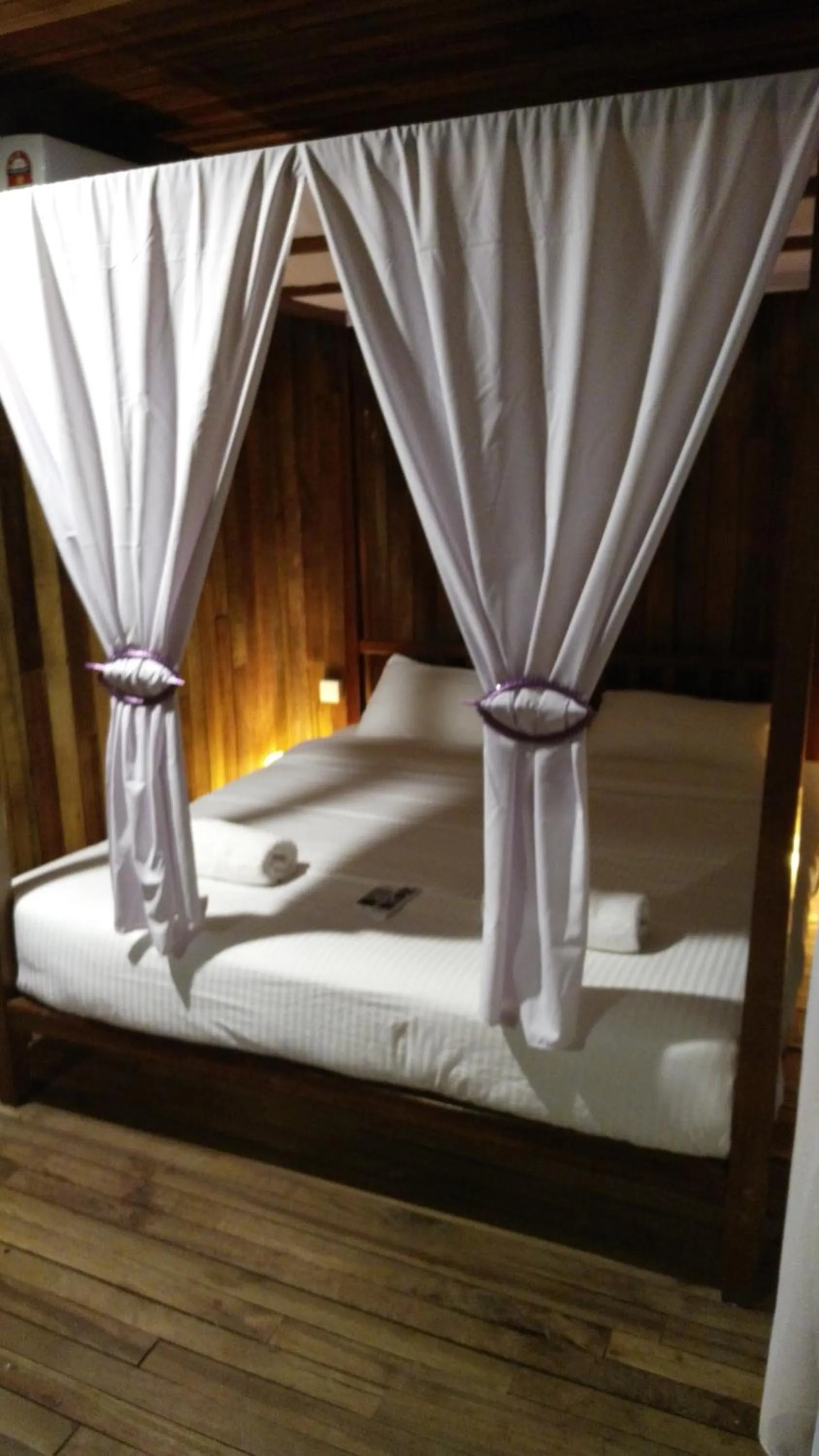 Bed in Joe Fisherman Inn