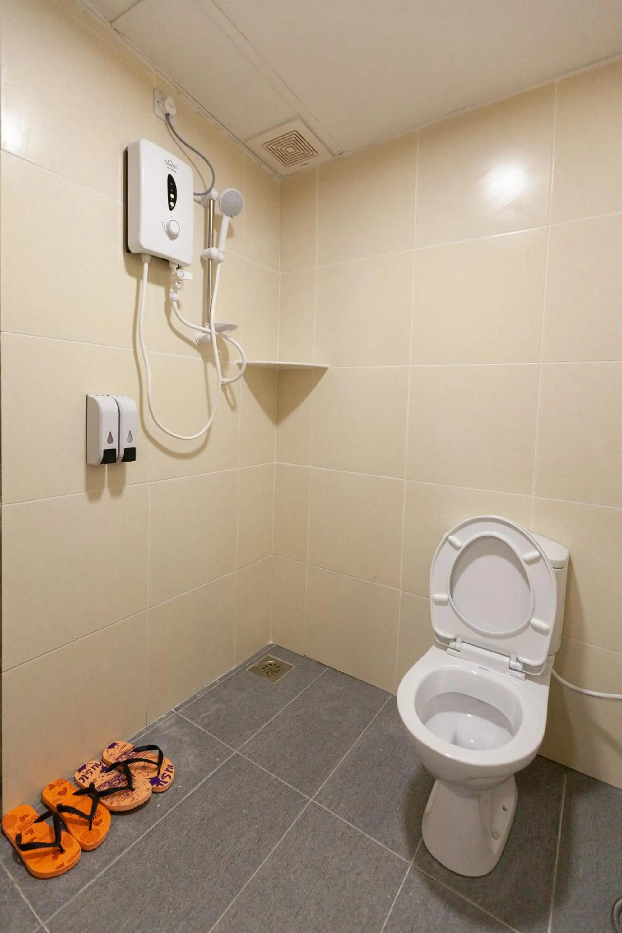 Bathroom in Joe Fisherman Inn