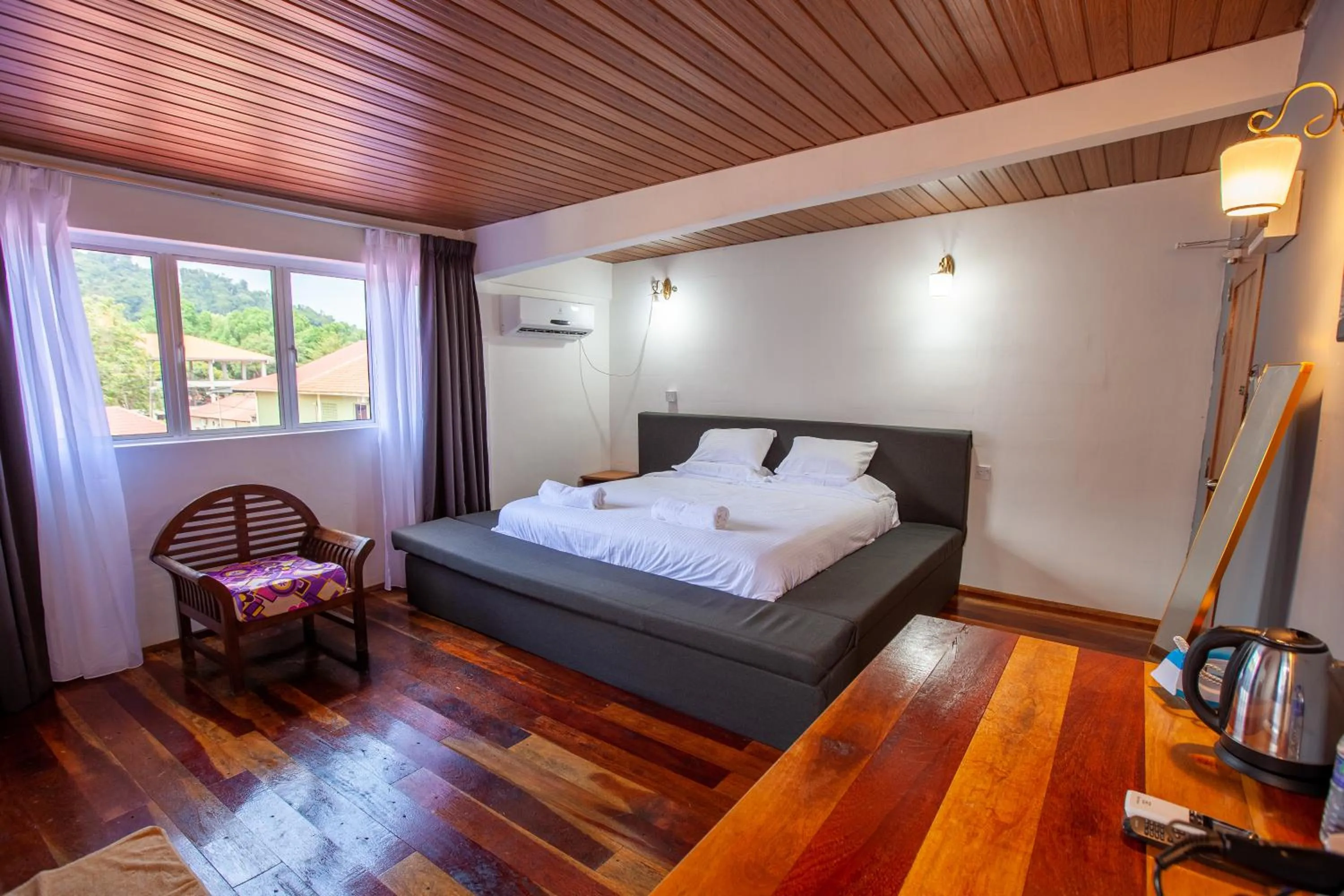 Photo of the whole room, Bed in Joe Fisherman Inn