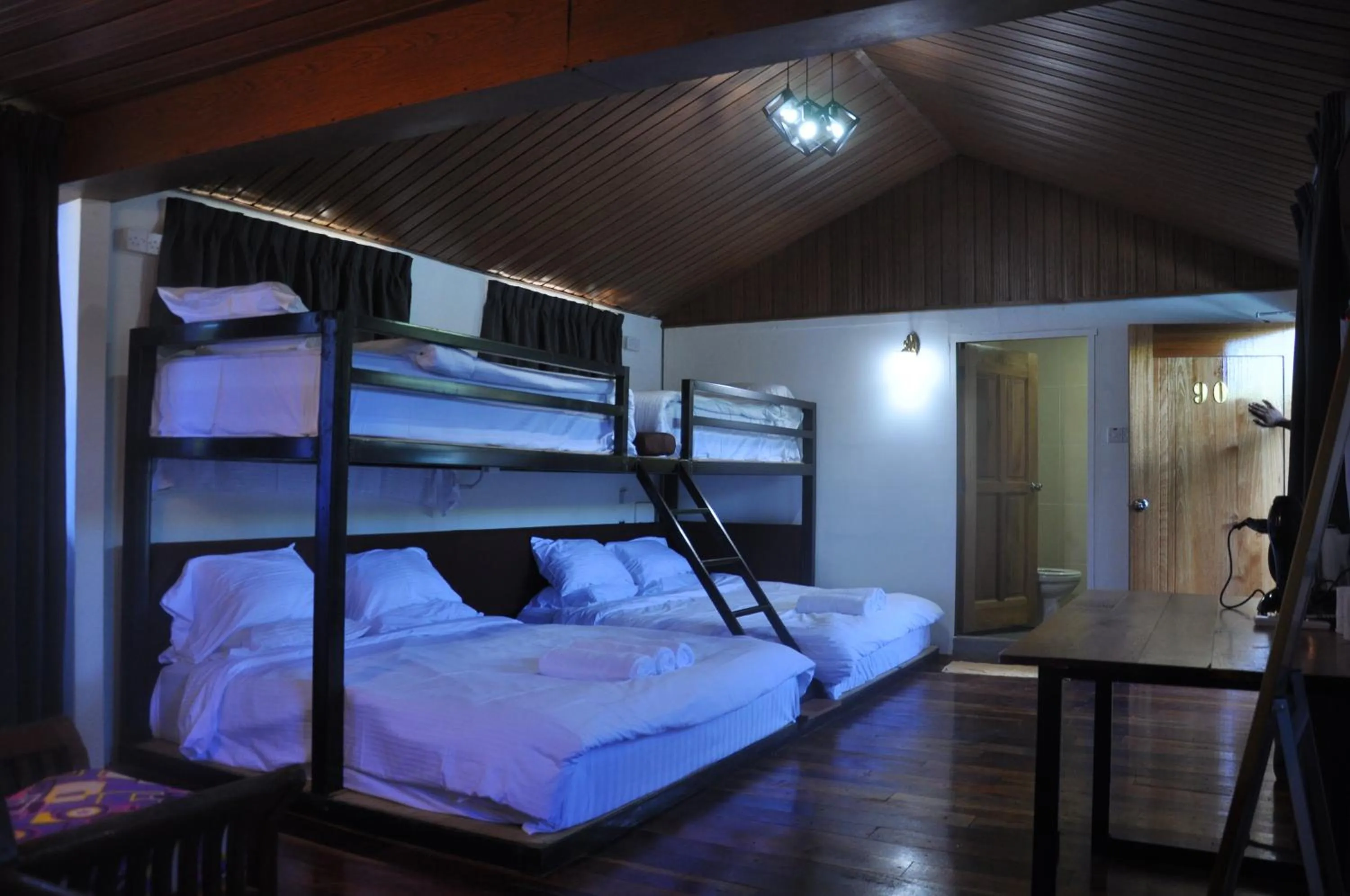 bunk bed, Bed in Joe Fisherman Inn