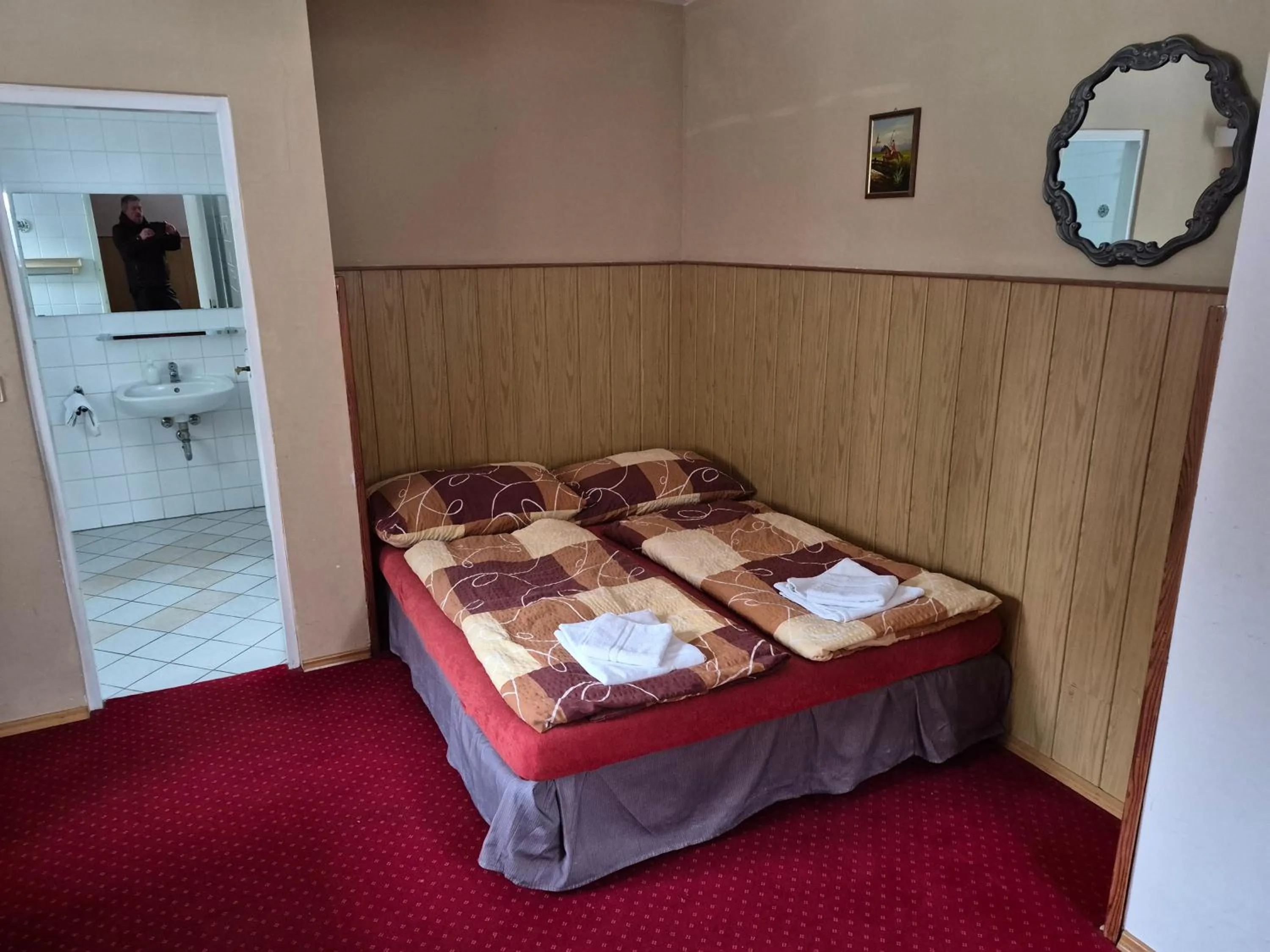 Double or Twin Room with Garden View - single occupancy in Hotel Gaudeamus