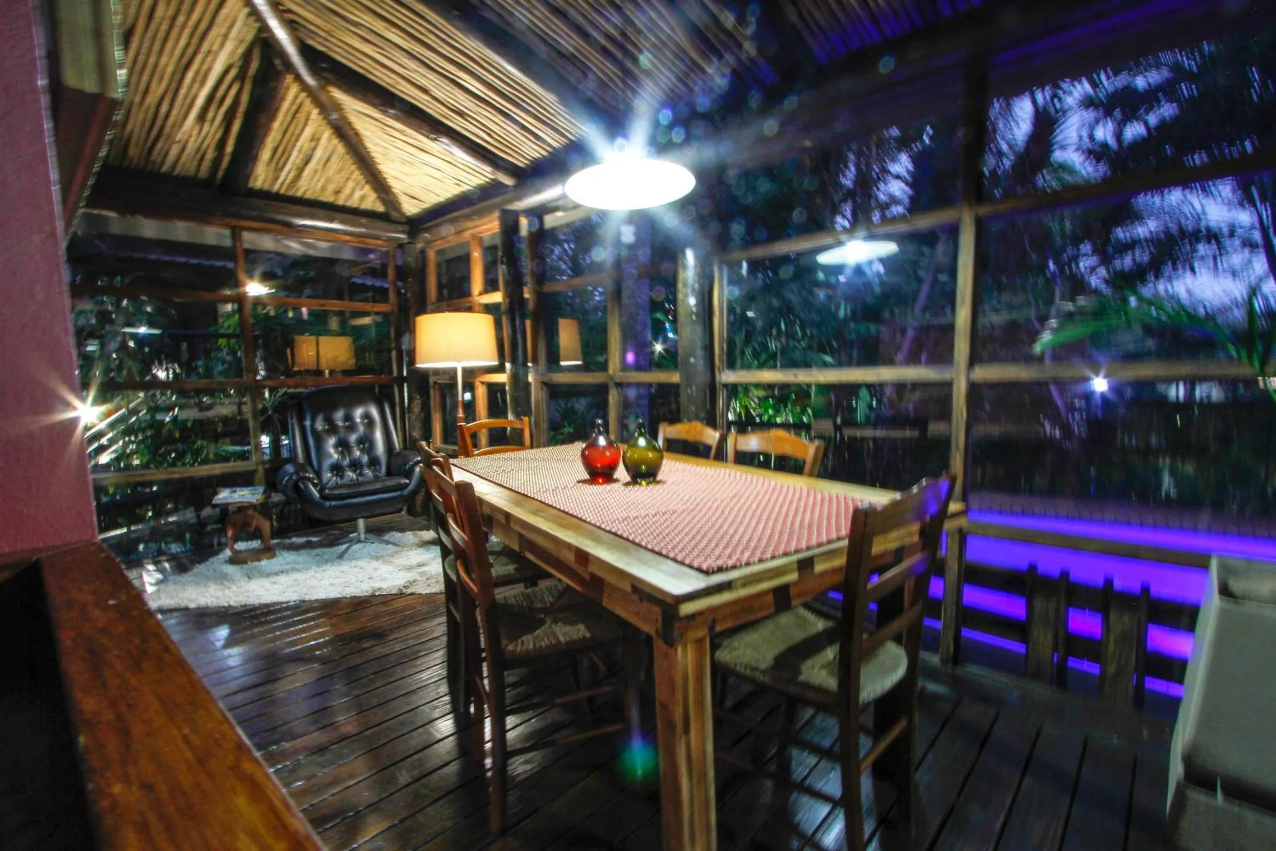 Restaurant/places to eat in Umlilo Guest House